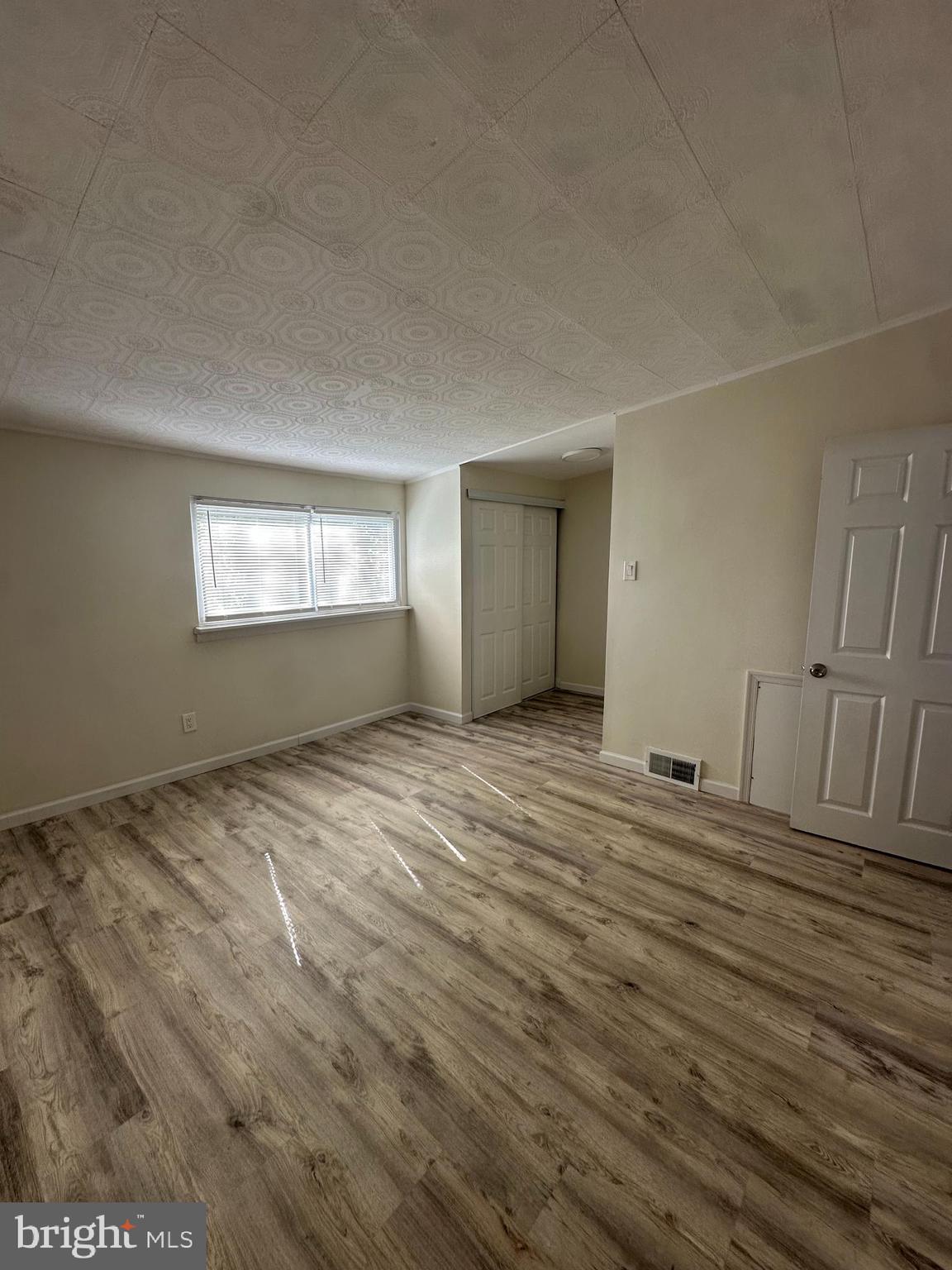 PHILADELPHIA (NORTHEAST) - Residential Lease