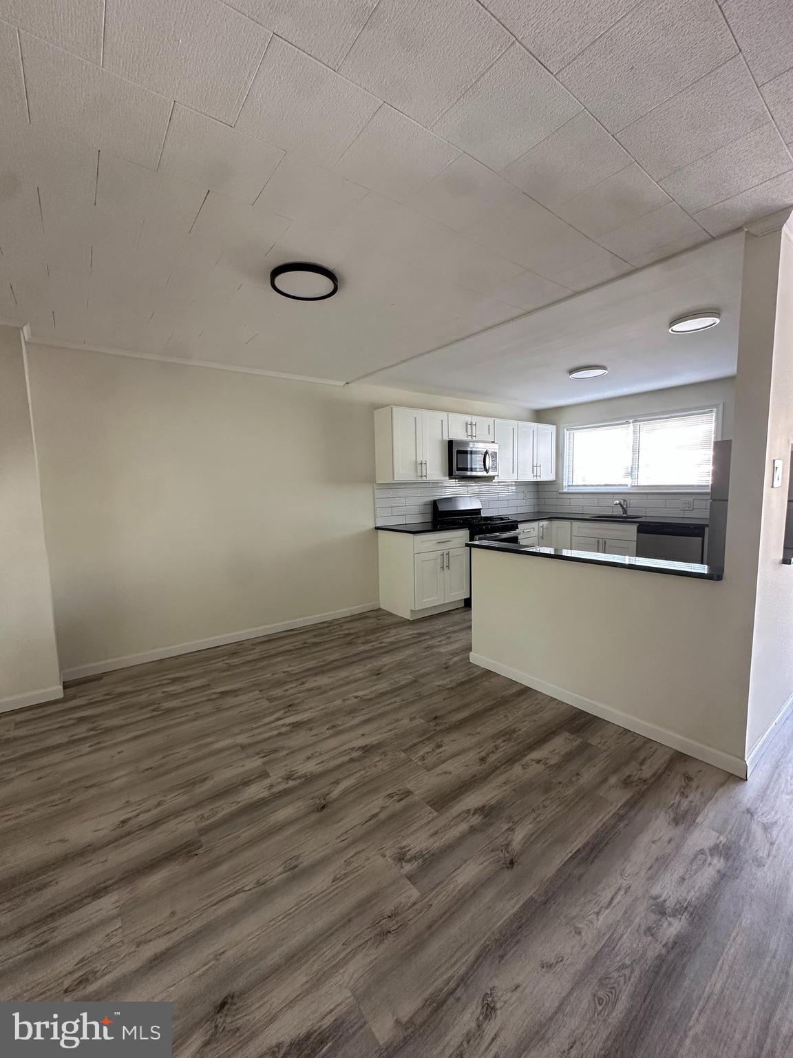 PHILADELPHIA (NORTHEAST) - Residential Lease