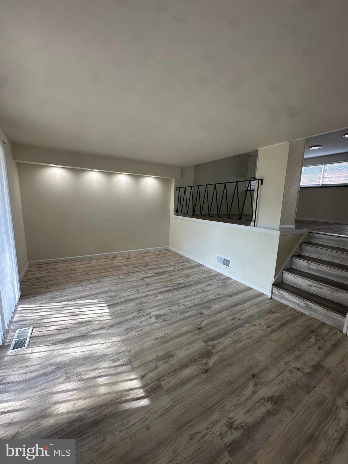 PHILADELPHIA (NORTHEAST) - Residential Lease