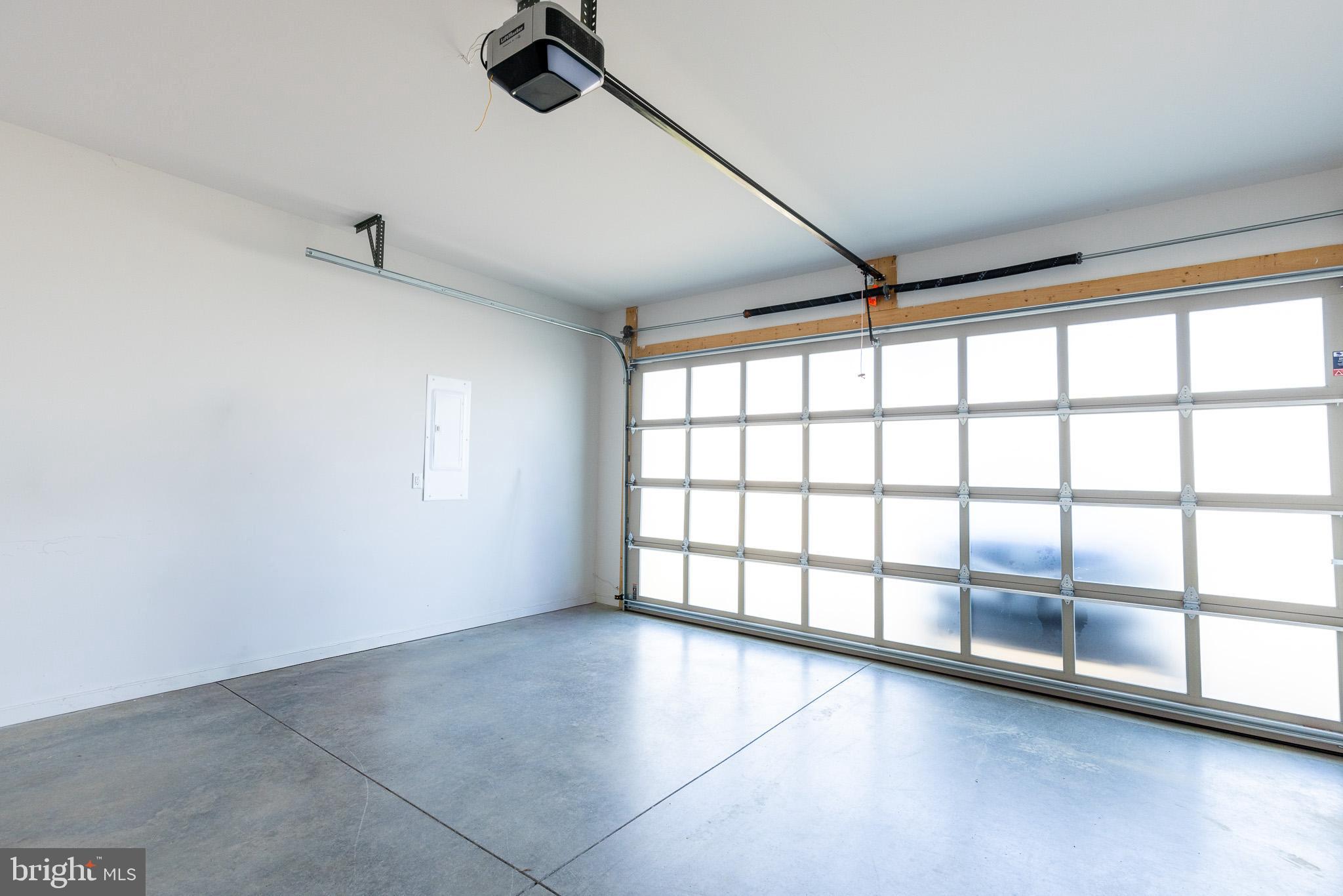 THE GABLES AT ELM TREE - Residential