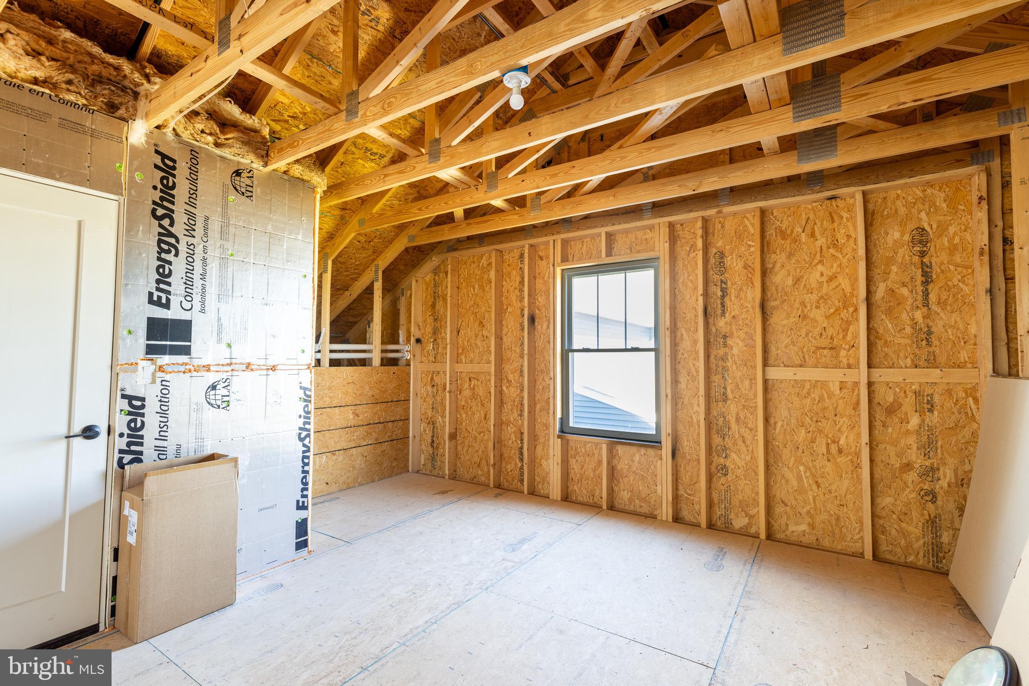 THE GABLES AT ELM TREE - Residential