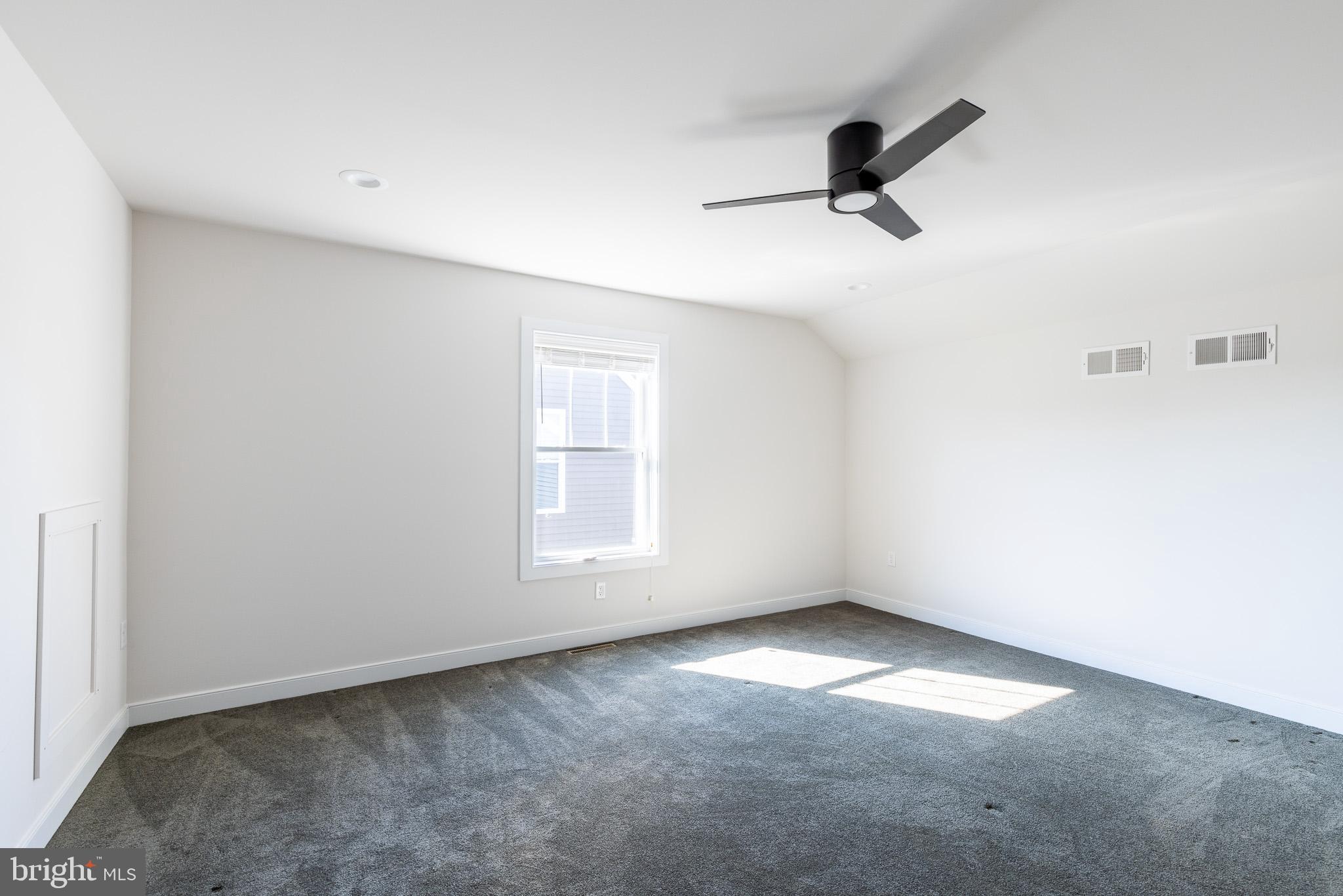 THE GABLES AT ELM TREE - Residential