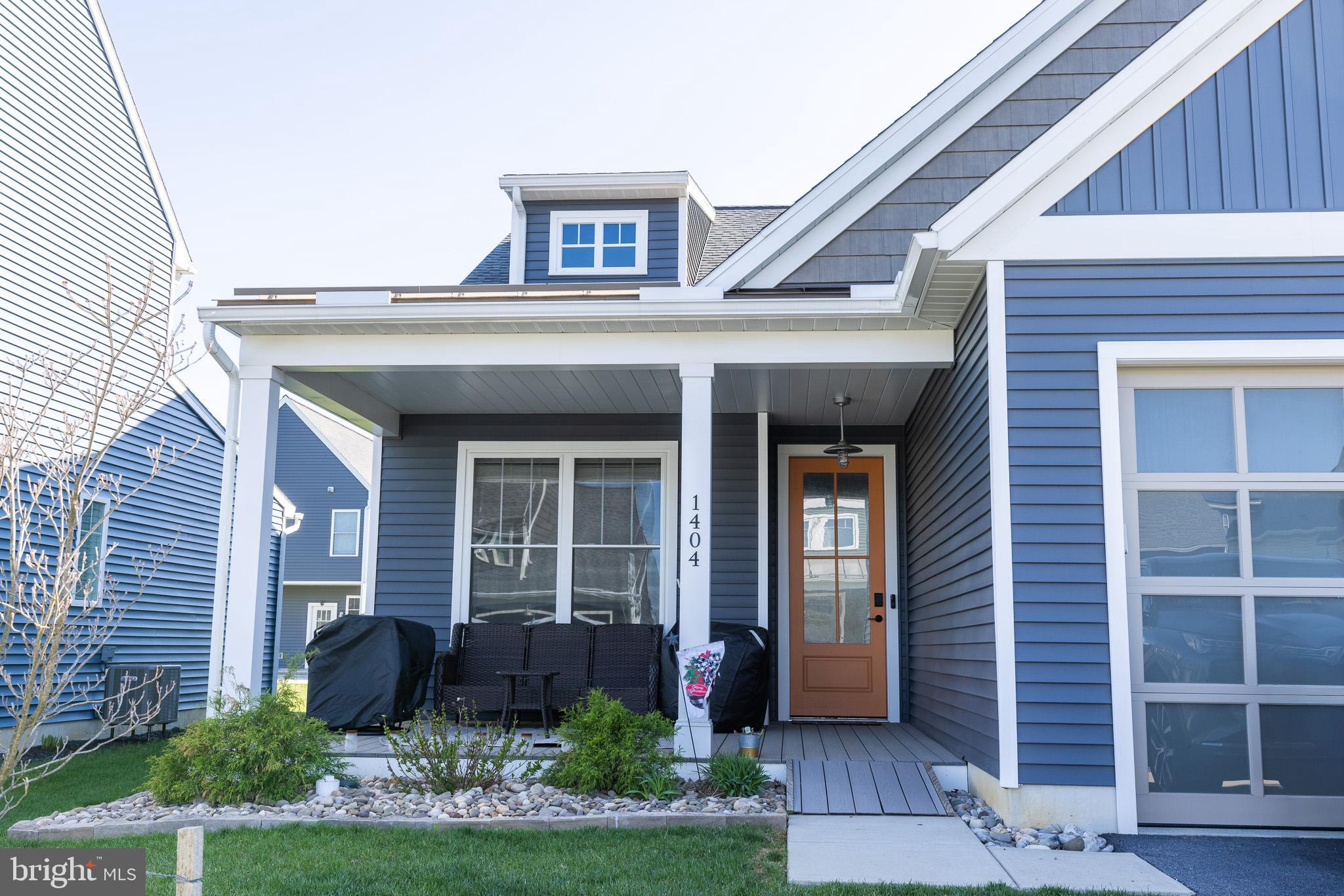 1404 BARRINGTON DRIVE