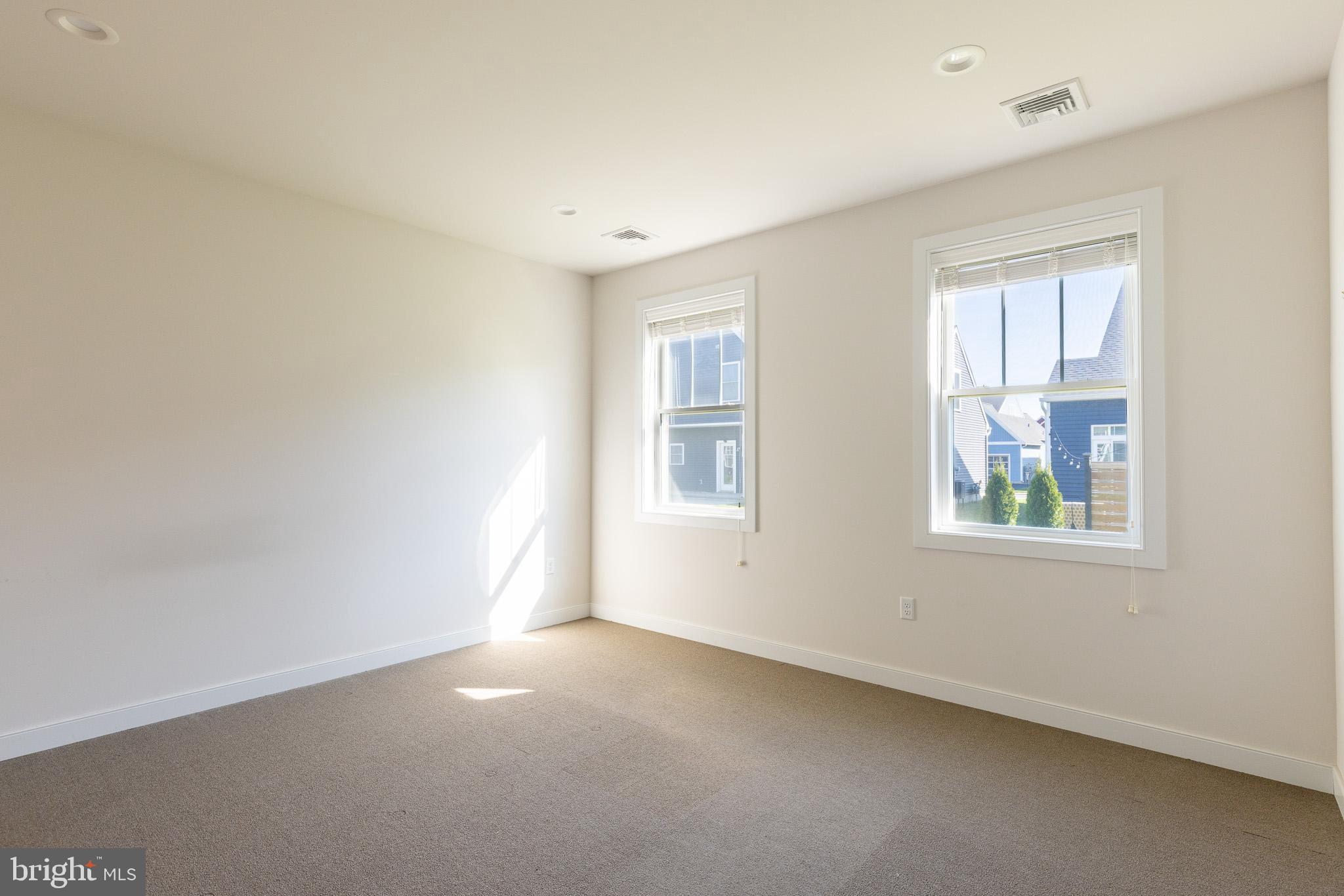 THE GABLES AT ELM TREE - Residential