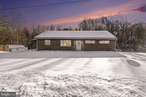 908 RED HILL ROAD DAUPHIN PA 17018