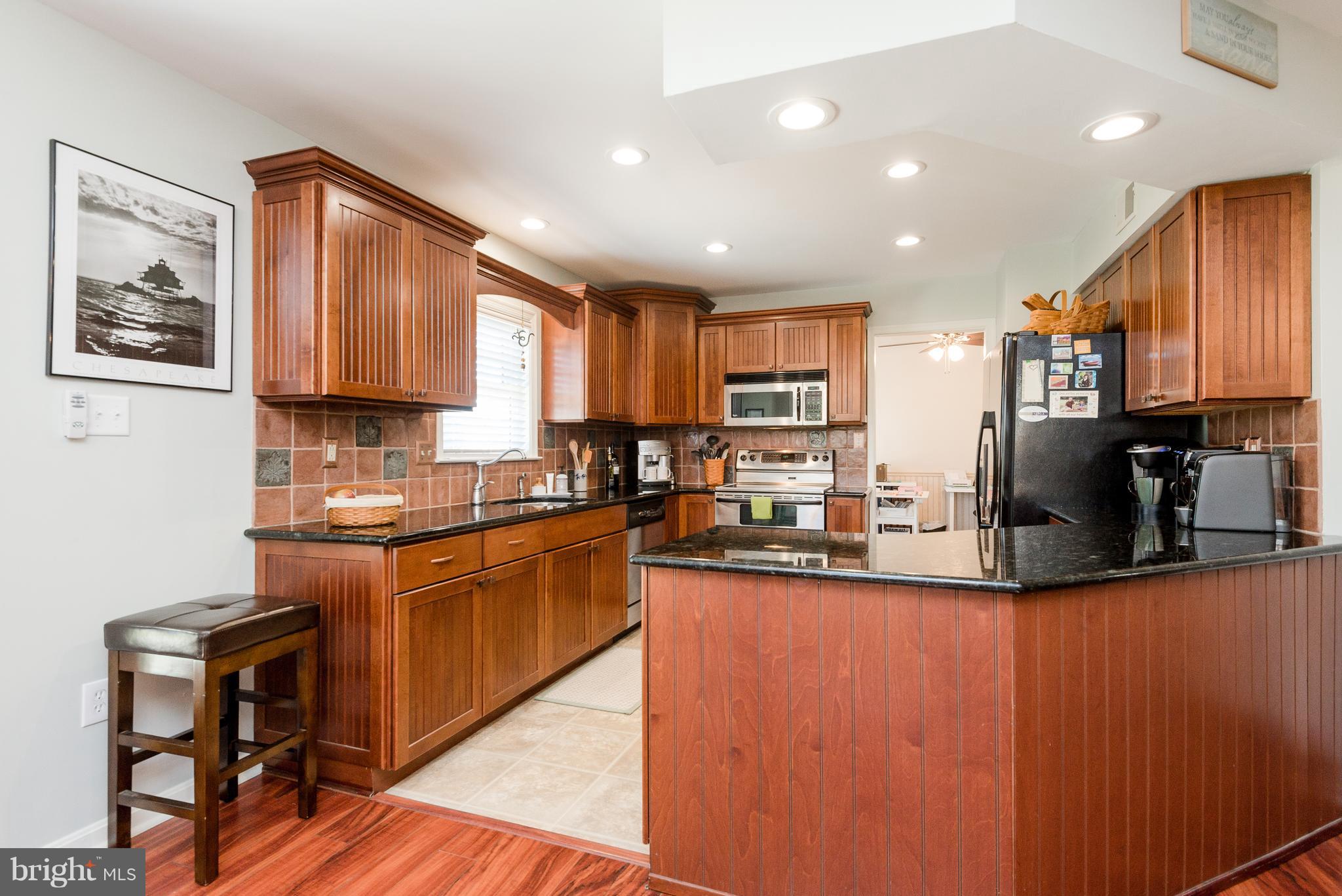 COURTS OF FOUR SEASONS - Residential