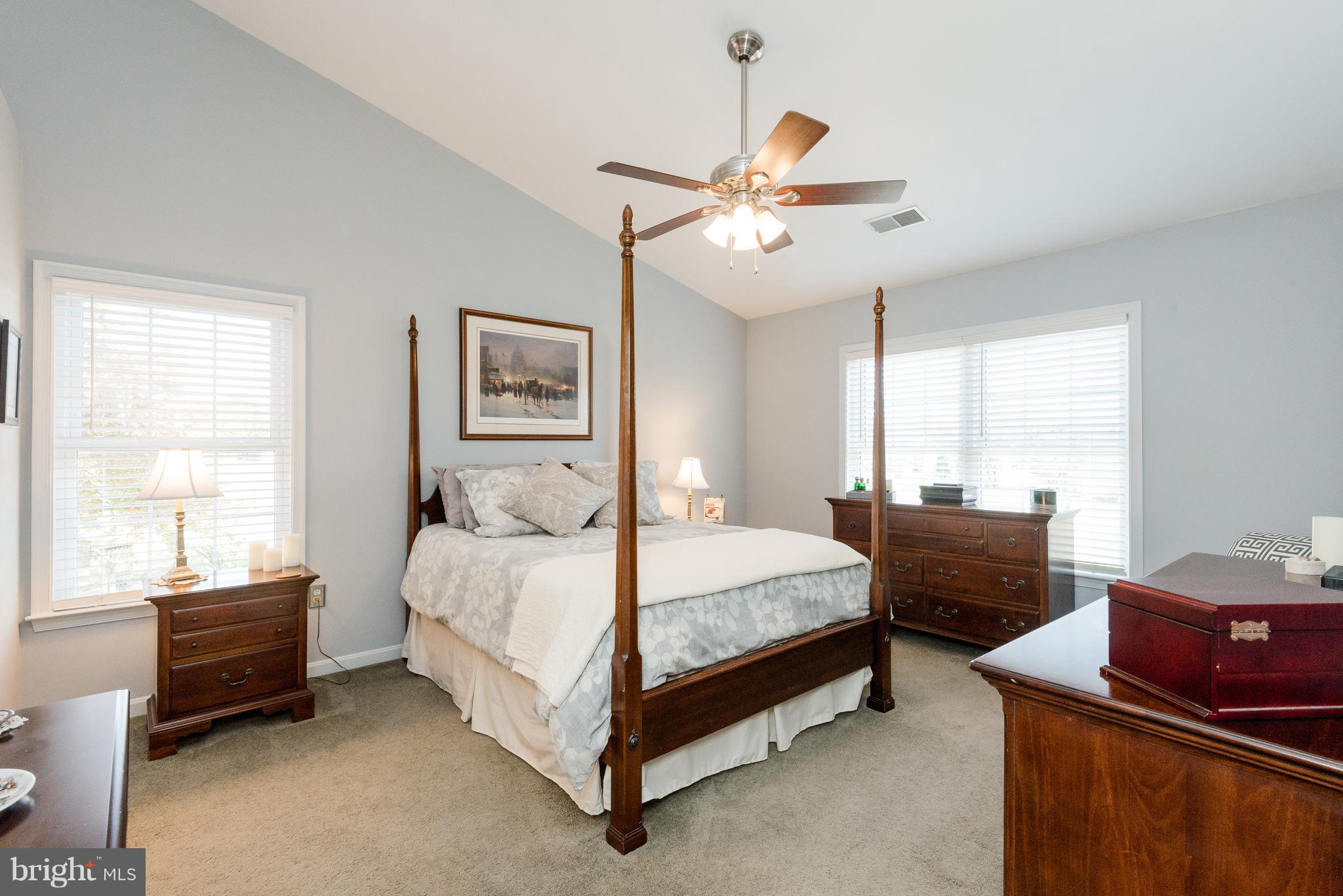 COURTS OF FOUR SEASONS - Residential