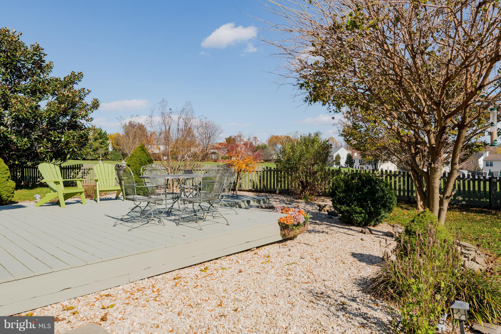 COURTS OF FOUR SEASONS - Residential