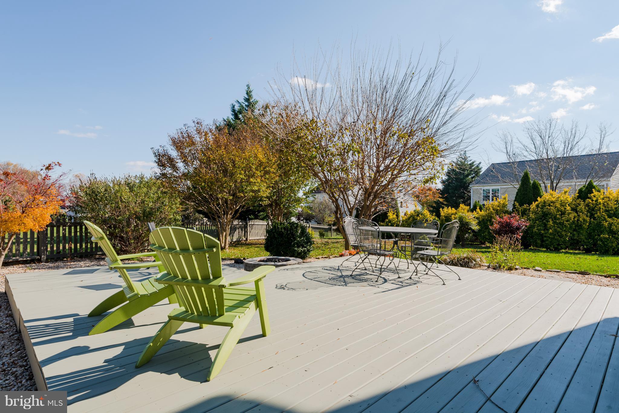 COURTS OF FOUR SEASONS - Residential