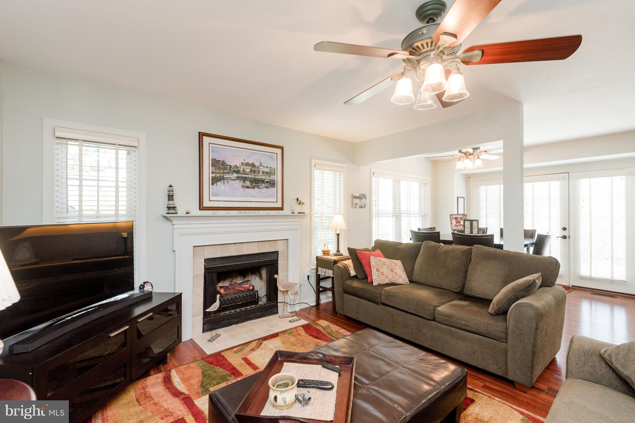 COURTS OF FOUR SEASONS - Residential