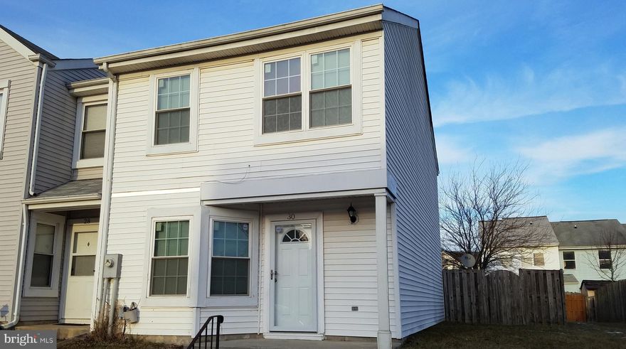 WELL MAINTAINED EOG TOWNHOME WITH 3BD/1.5B. GRANITE KITCHEN COUNTERS..WOOD CABINETS..STAINLESS STEEL APPLIANCES..KITCHEN PASS THRU. LAMINATE WOODS FLOORS THROUGHOUT MAIN LEVEL, UPSTAIRS CARPET LESS THAN 2YRS. OLD, NAUTRAL WOOD BURNING FIREPLACE, REAR DECK, LARGE FENCED BACK YARD. GAS HEAT & CENTRAL AIR, GUTTERS/ROOF IN GOOD CONDITION. *MOTIVATED SELLERS HAVE FOUND THEIR HOME OF CHOICE*