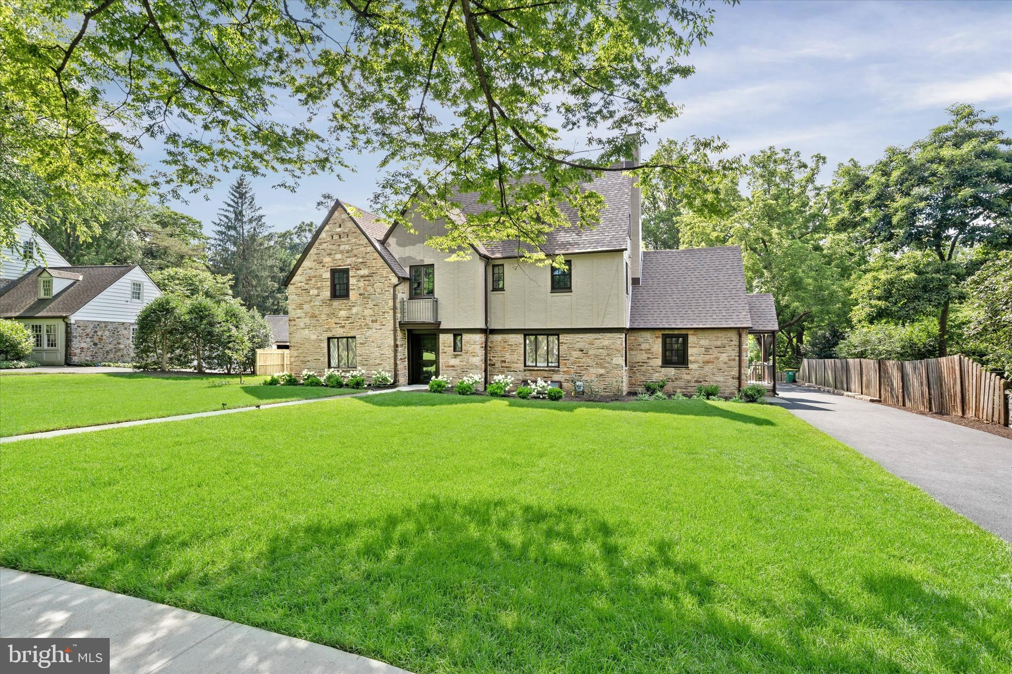 909 AUGUSTA ROAD