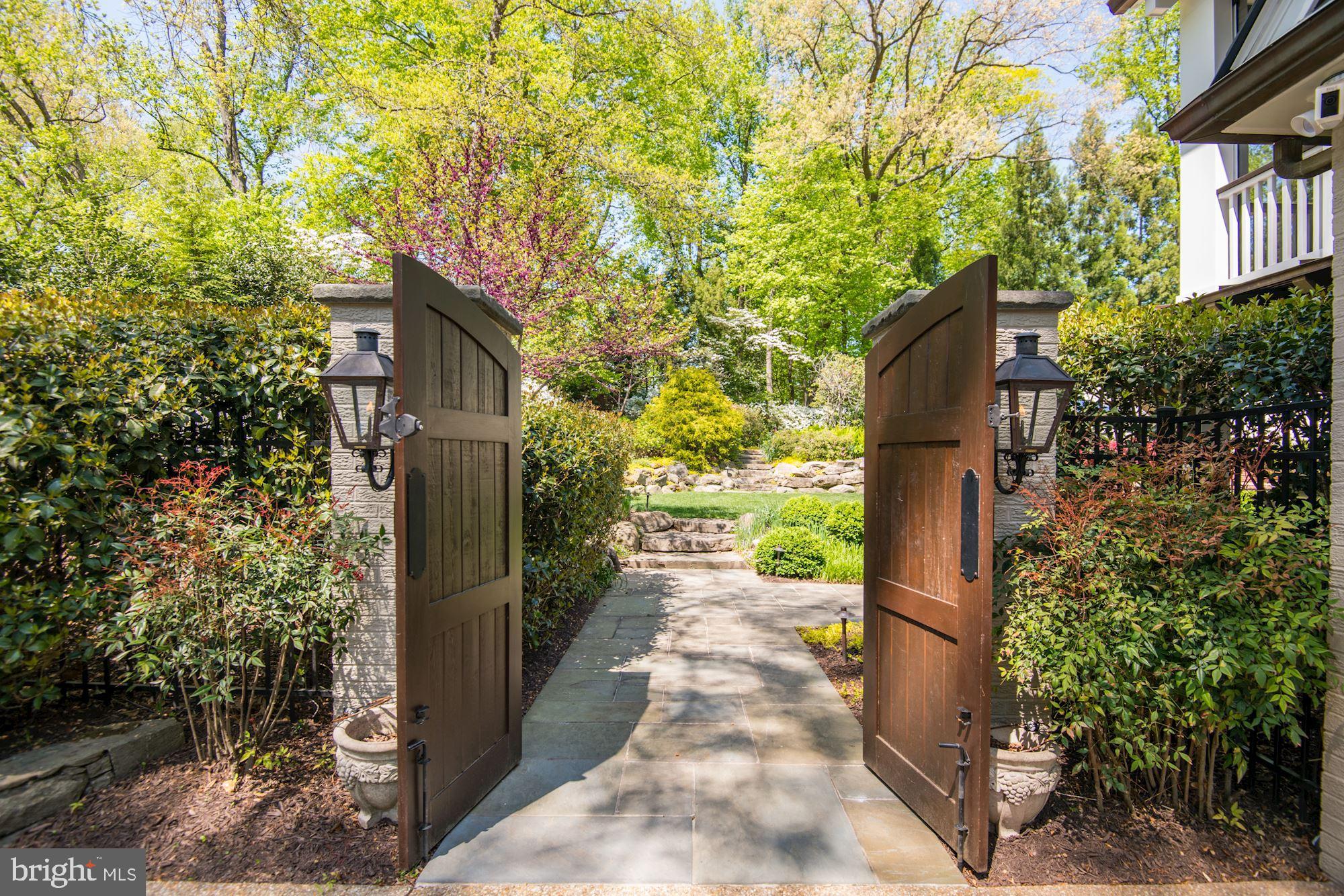 OLD GEORGETOWN ESTATES - Residential