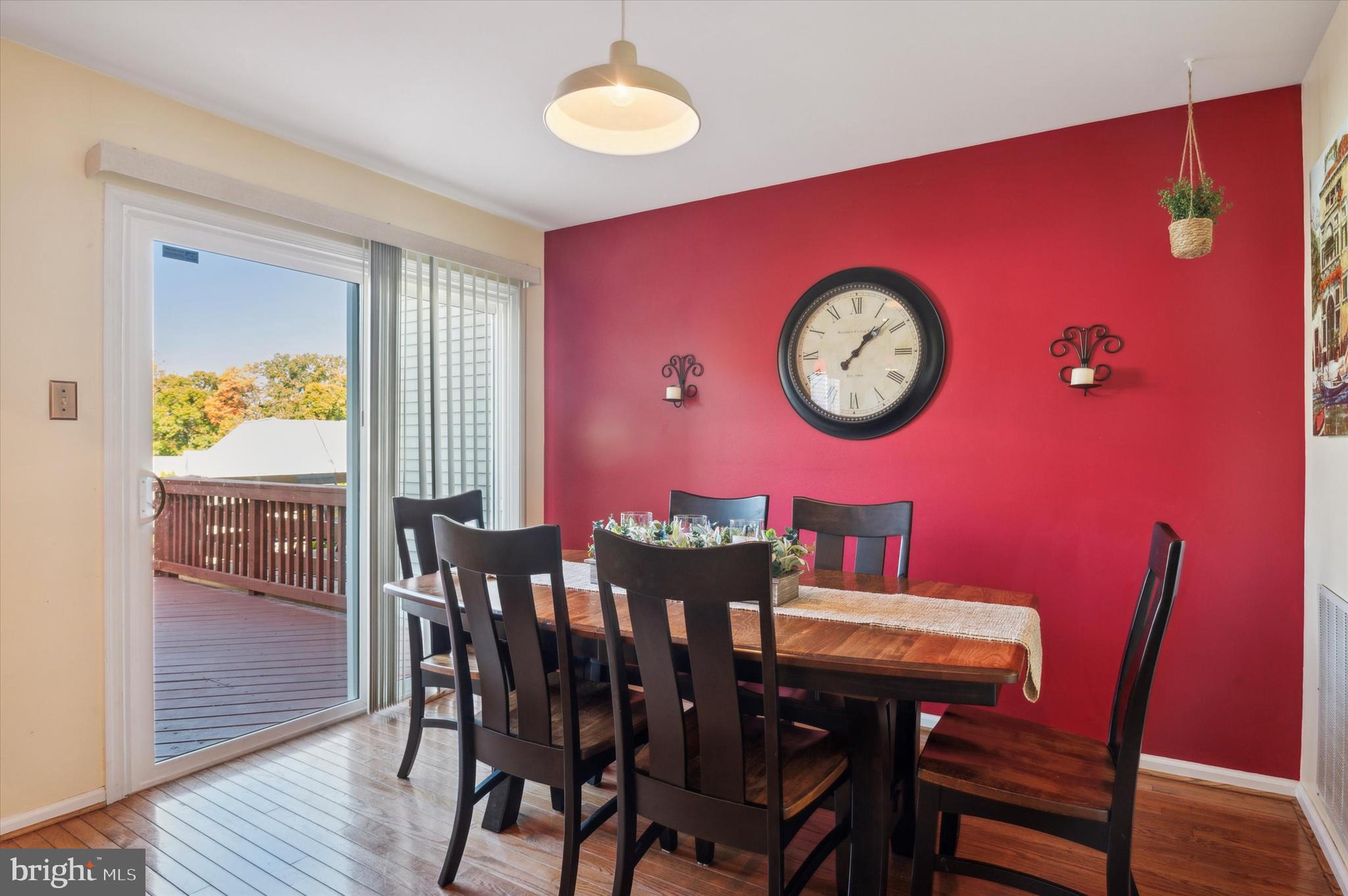 CHERRY TREE KNOLL - Residential