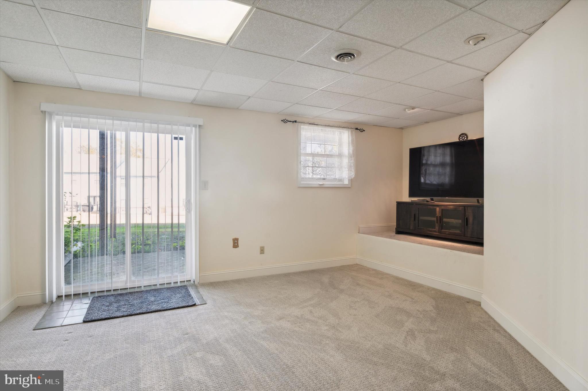 CHERRY TREE KNOLL - Residential