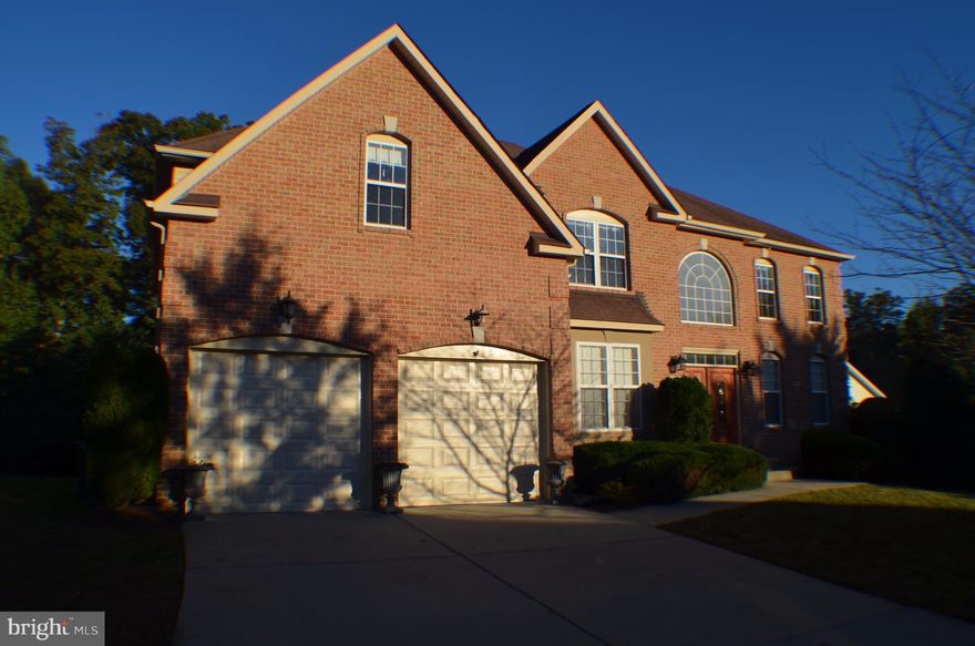 Magnificent Singe family house with 6K+ sqr feet living space, 5 bedrooms, 4.5 bathrooms, 2 car garages. Gourmet kitchen with granite count top & island, stainless steel appliances. 2 story family room & foyer. Hardwood all main and second floor, stairs. 
The main floor has big kitchen with ample cabinets, blackboard, office, large Family room with fireplace, dining room and sitting room and powder room. 
The upstairs has 4 spacious bedrooms and 3 full bathrooms. Owners suite with trail ceiling, sitting rm, 2 walk-in closets & super bath with Jacuzzi, separate shower and double sinks.
The lower level has rec room, wet bar, 5th bedroom, 4th full bathroom, study/excerise room and a second kitchen. Front load washer/dyer. Dual zone systems.
Close to 495, National harbor, Andrew Air force base, Tengar outlets.