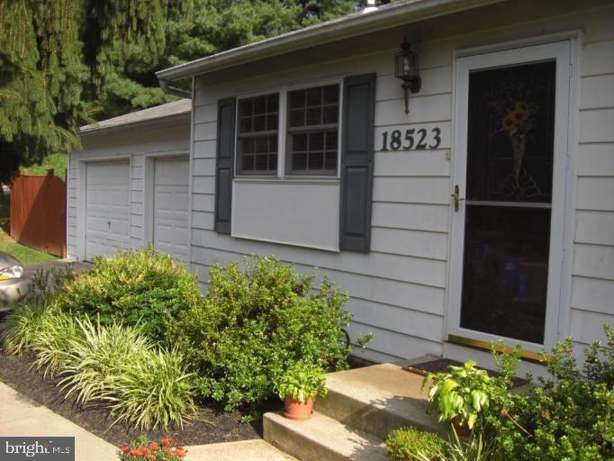 18523 MOUNTAIN LAUREL TERRACE