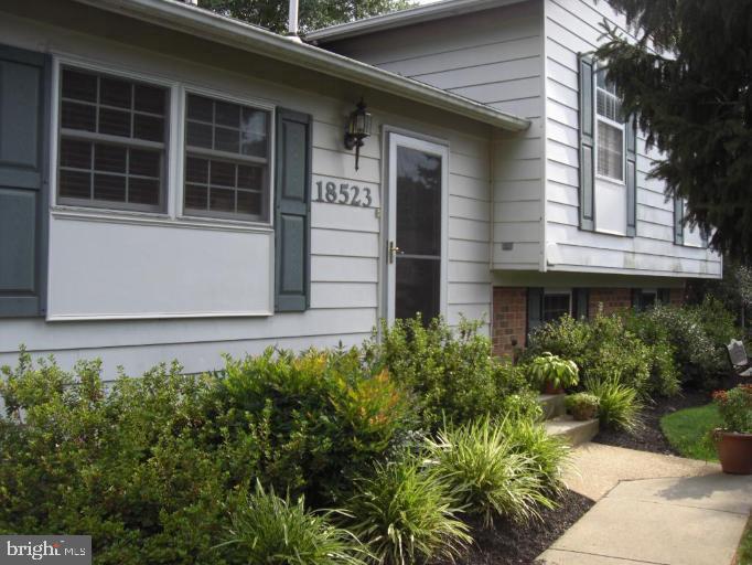 18523 MOUNTAIN LAUREL TERRACE