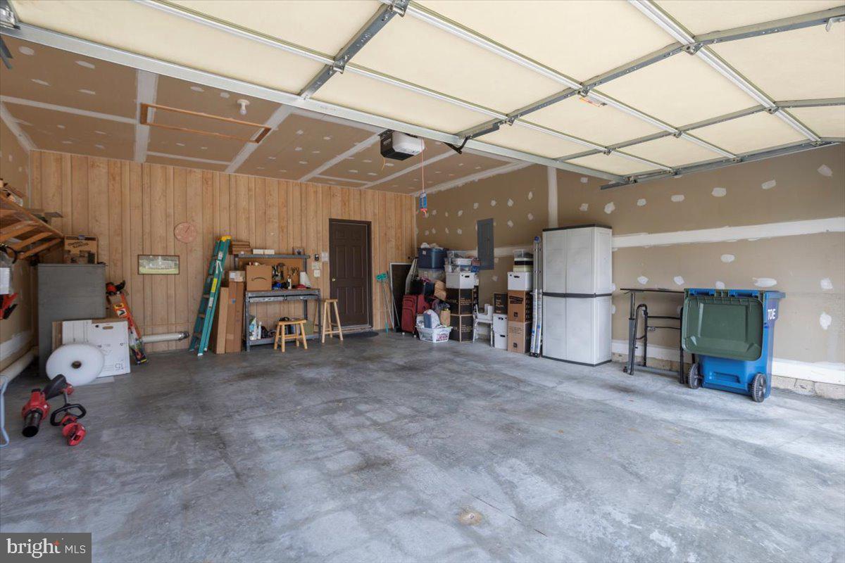 CHESAPEAKE BY DEL WEBB - Residential