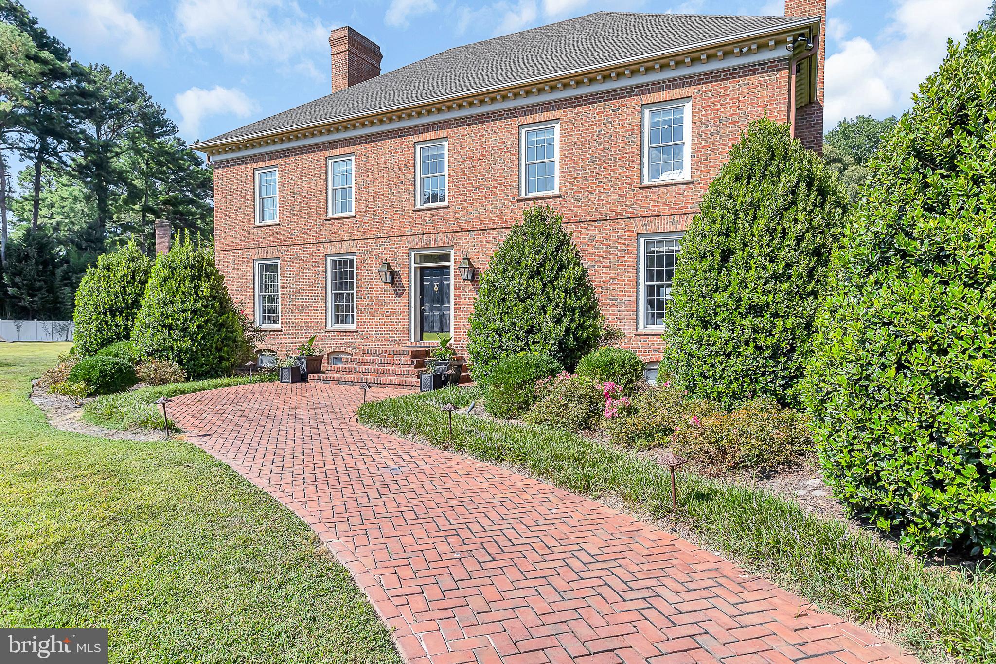 1703 CARVER SQUARE