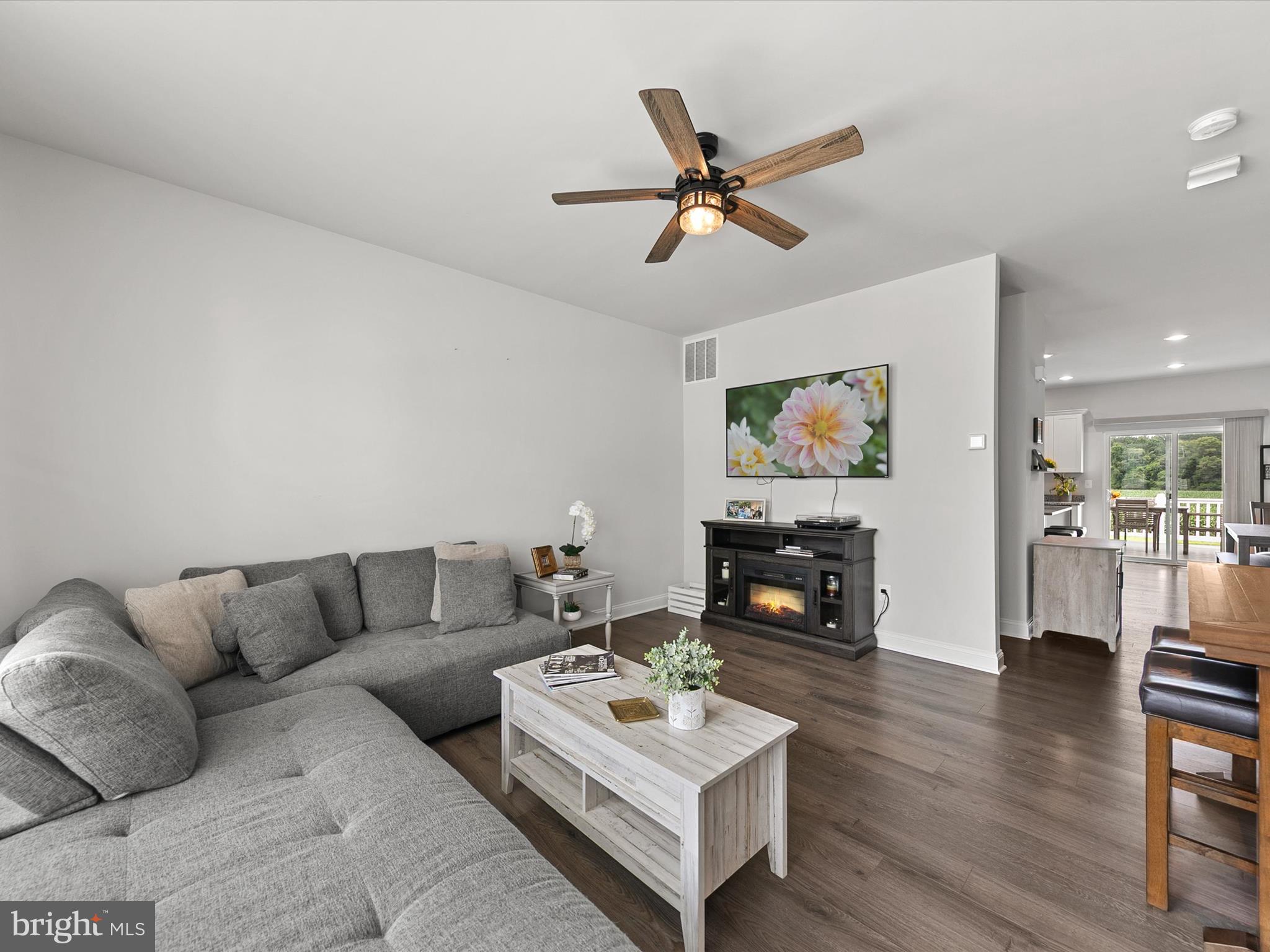 PLANTATION LAKES - Residential