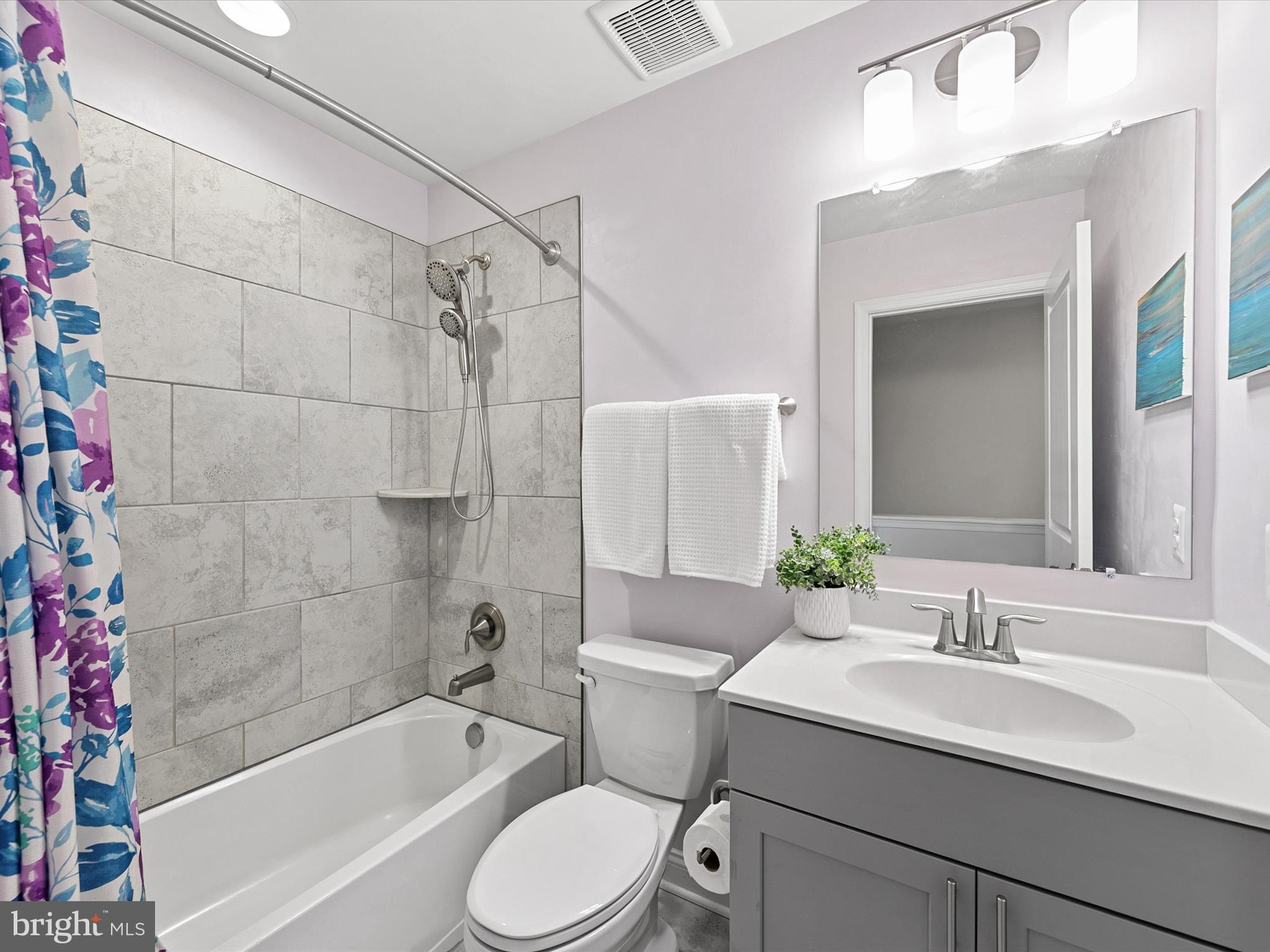 PLANTATION LAKES - Residential