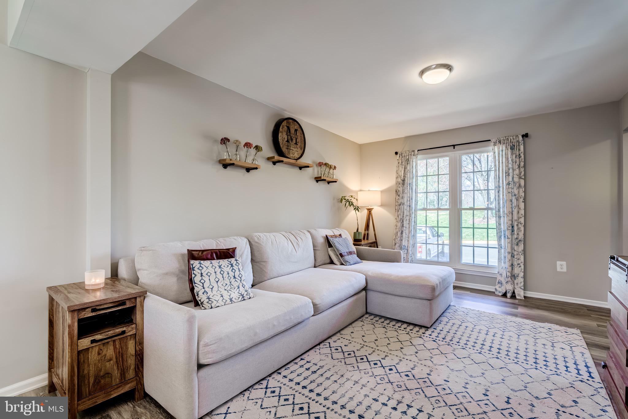 BURKE CENTRE - Residential