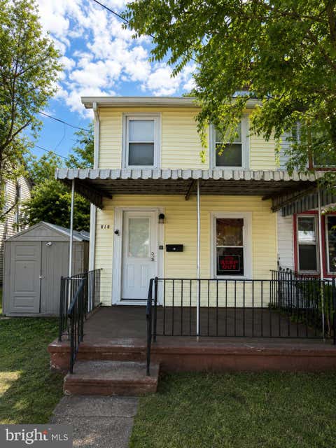 Townhouse For Sale - 818 W 2nd Street<br/> FLORENCE, NJ 08518