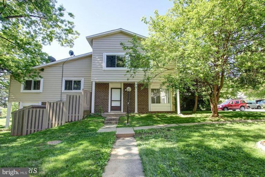 Spacious 4BR/2.5BA.Beautiful View. Largest model in the community. Large Living Room. Dining Room/Kitchen Combo. Granite Counters. Half Bath Main Level. Upstairs 4 Good Size BRS. Hall Bath. Master Bedroom with separate Master bath. Lots of Storage. Assigned Parking. Washer/Dryer. credit score request 650 or above. $45 application fee. Available move in date: 01/01/2024 Thanks for showing