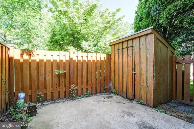 GERMANTOWN PARK - Residential Lease