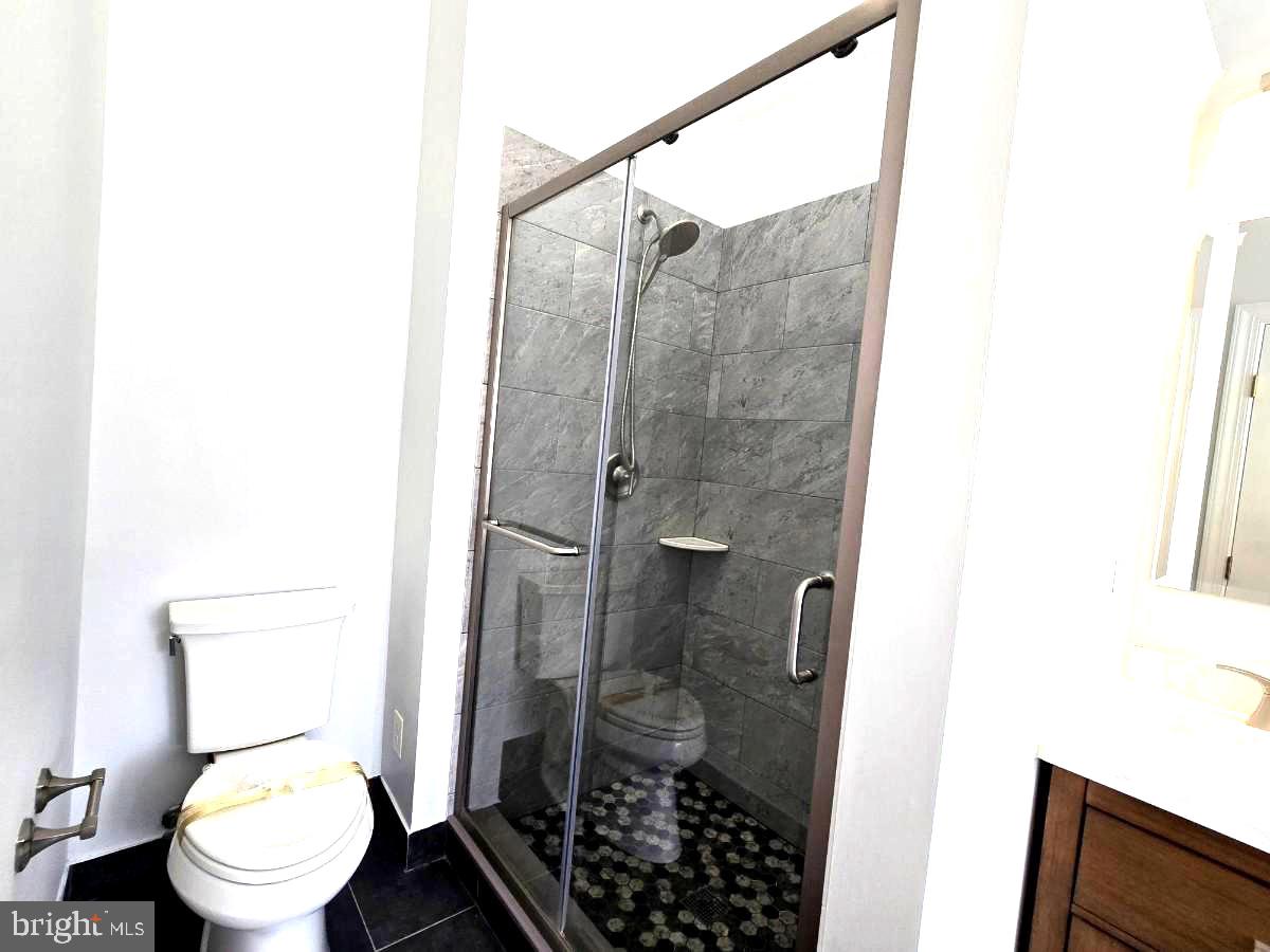 WAVERLY WOODS - Residential