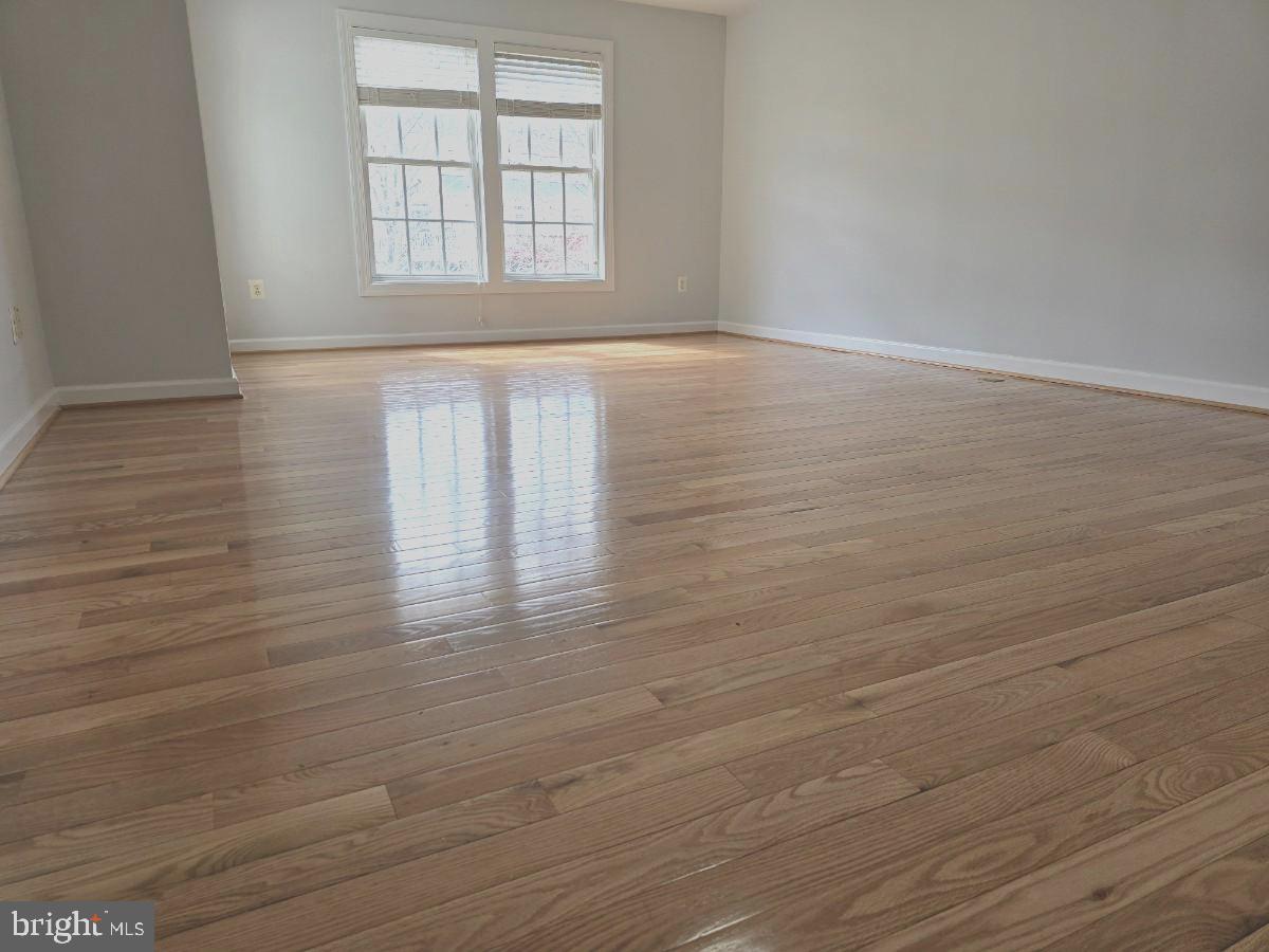 WAVERLY WOODS - Residential