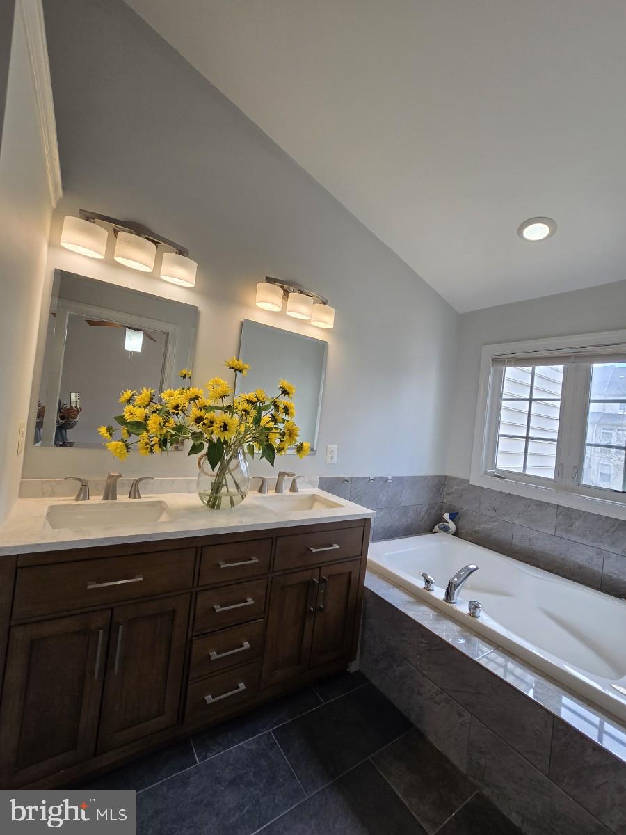 WAVERLY WOODS - Residential