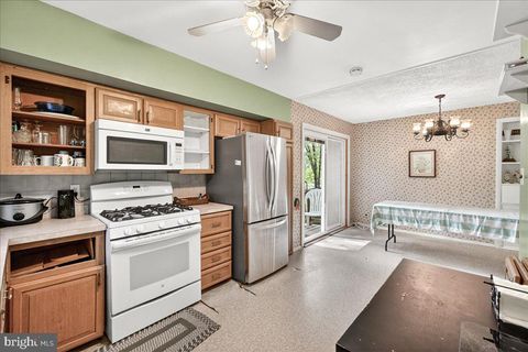 Tiny photo for 4716 Arbutus Avenue, ROCKVILLE, MD 20853 (MLS # MDMC2231028)