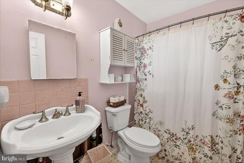 Tiny photo for 4716 Arbutus Avenue, ROCKVILLE, MD 20853 (MLS # MDMC2231028)