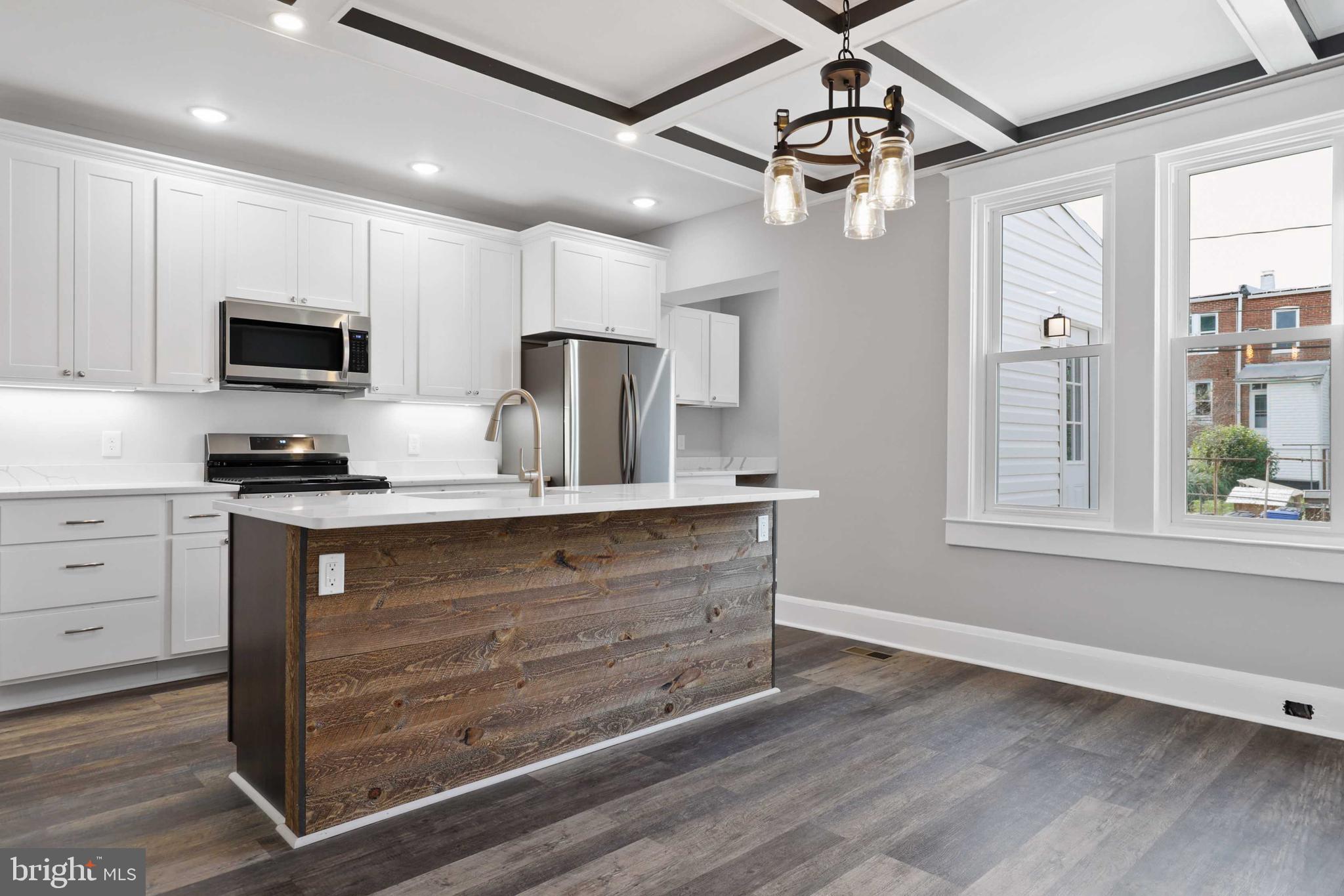 MEDFIELD - Residential Lease