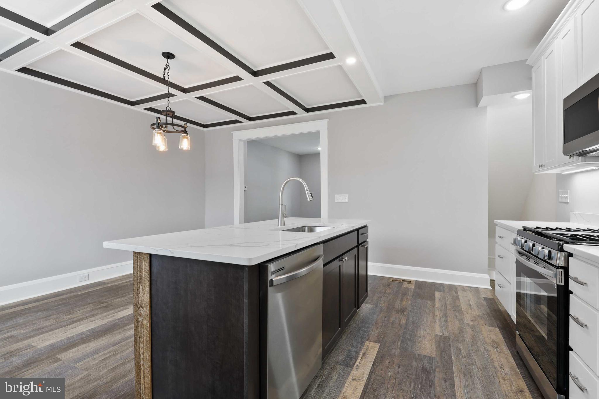 MEDFIELD - Residential Lease