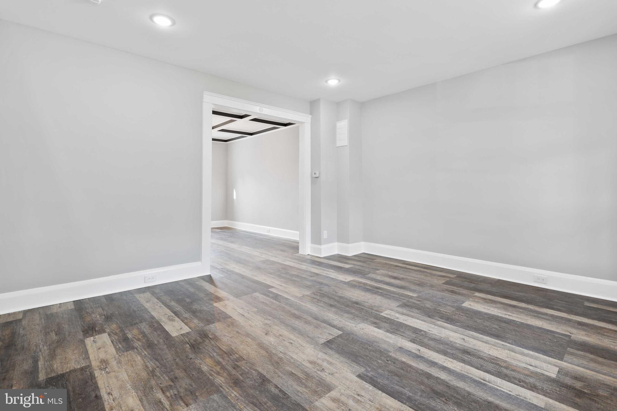 MEDFIELD - Residential Lease