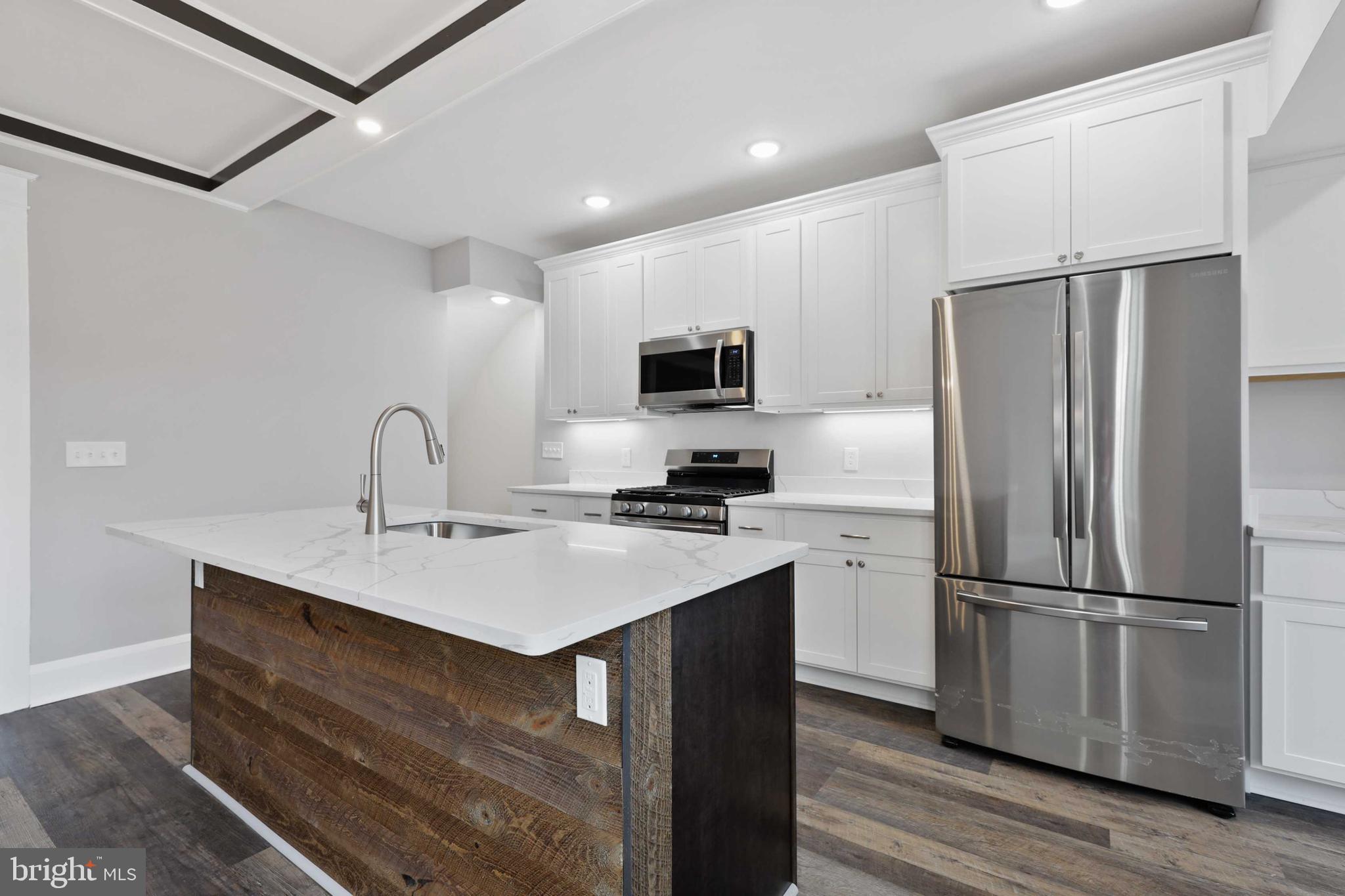 MEDFIELD - Residential Lease