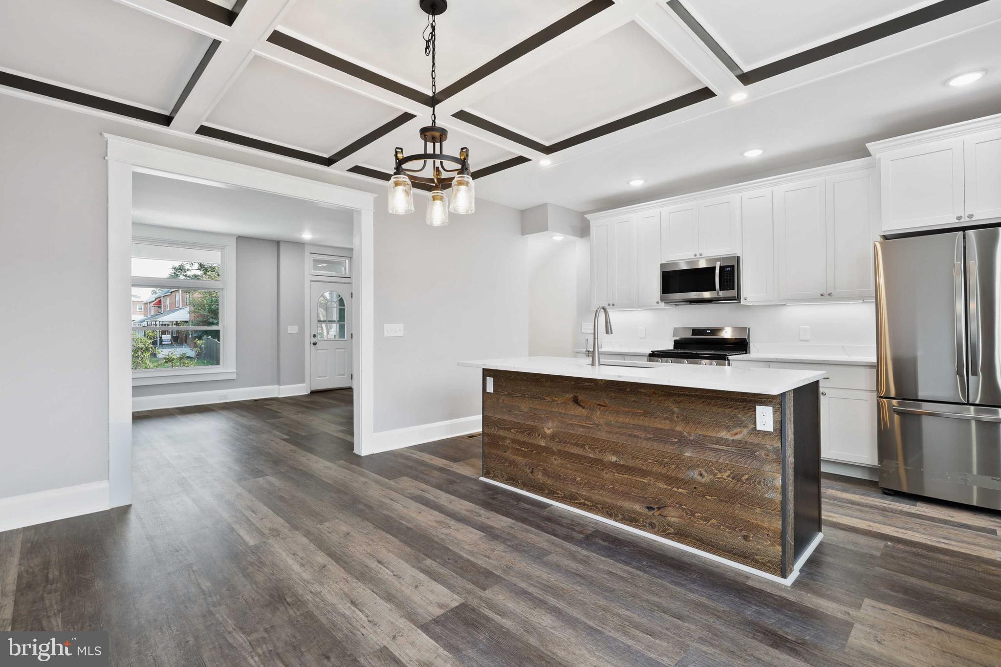 MEDFIELD - Residential Lease