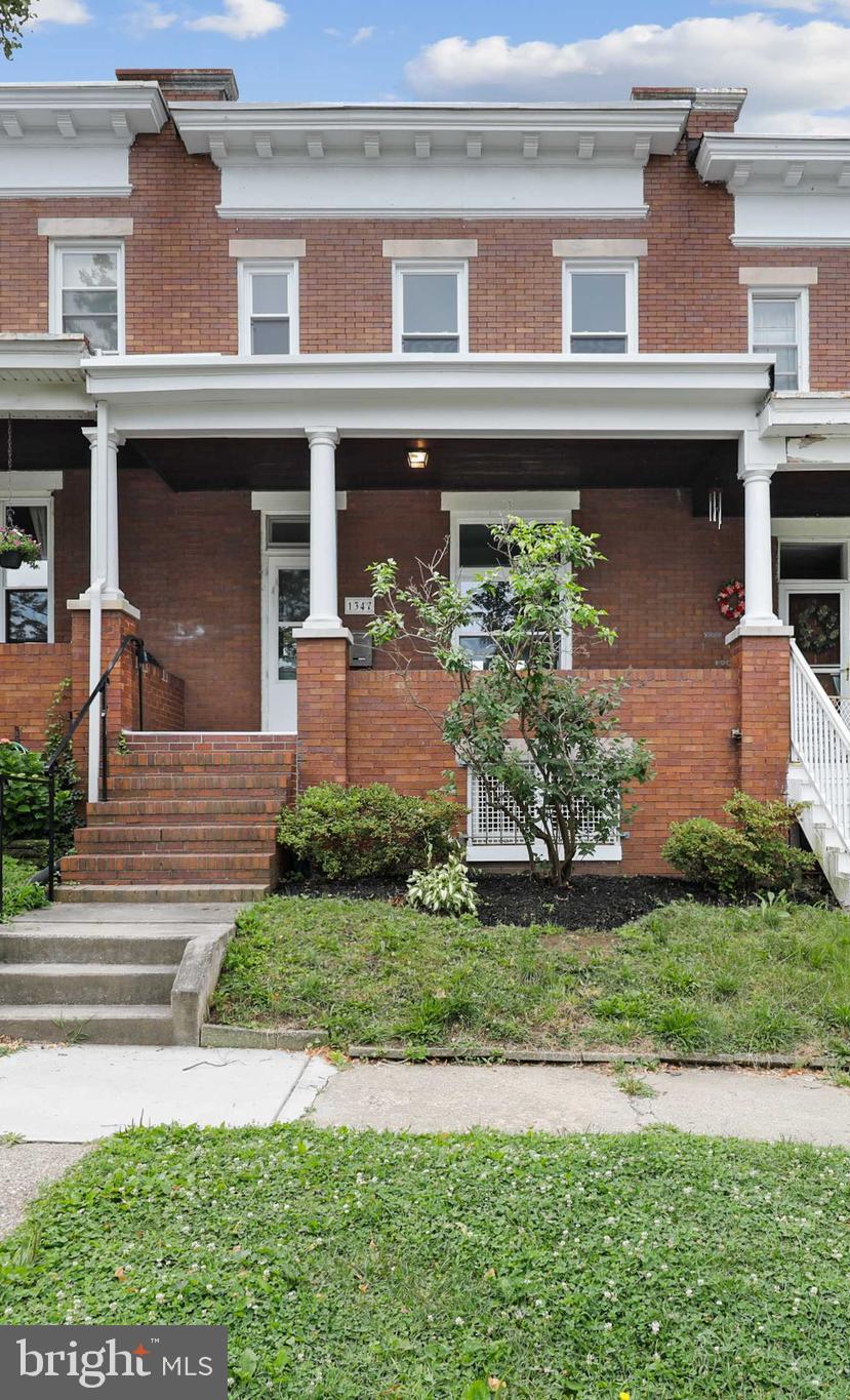 MEDFIELD - Residential Lease