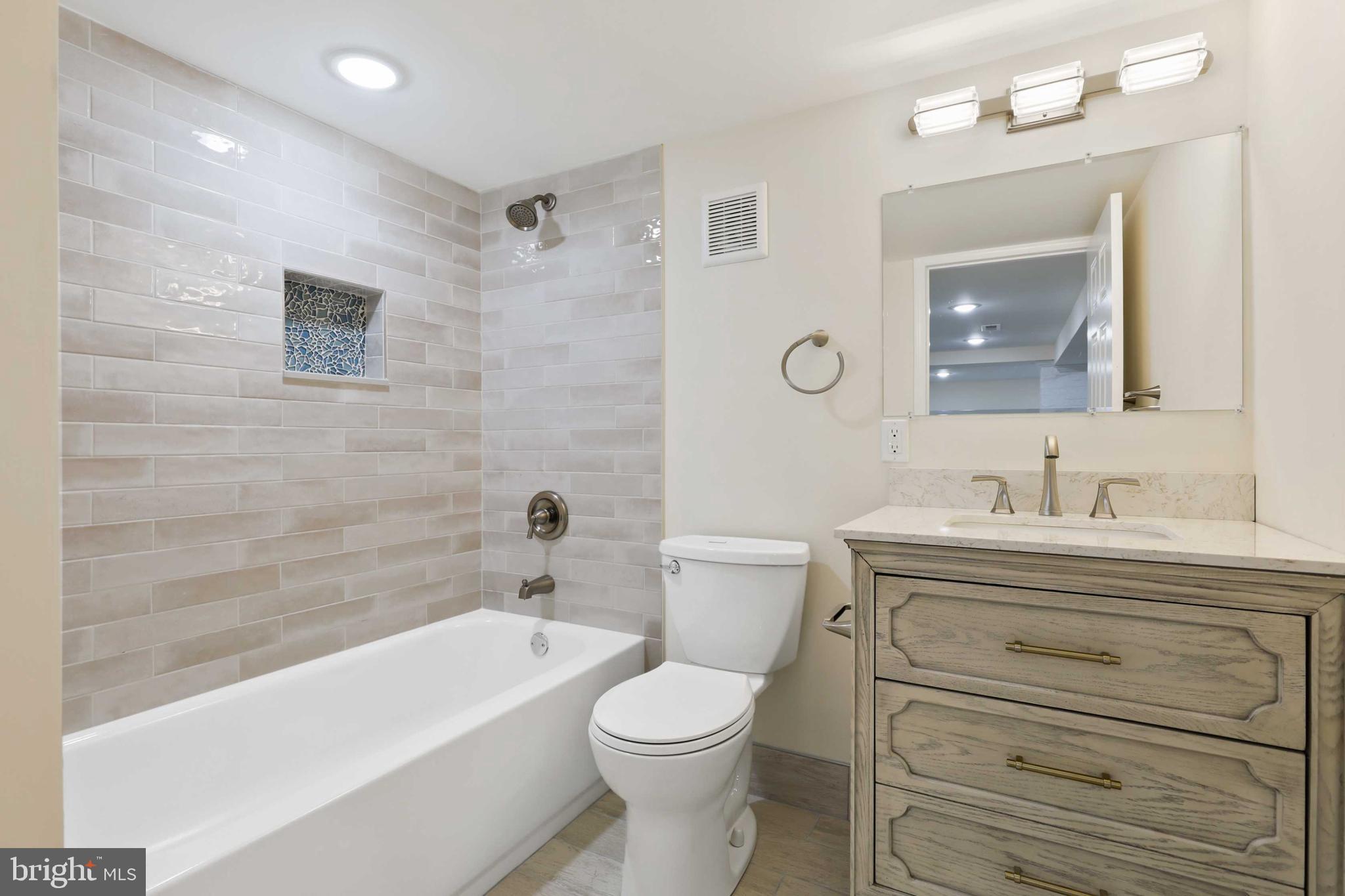 MEDFIELD - Residential Lease