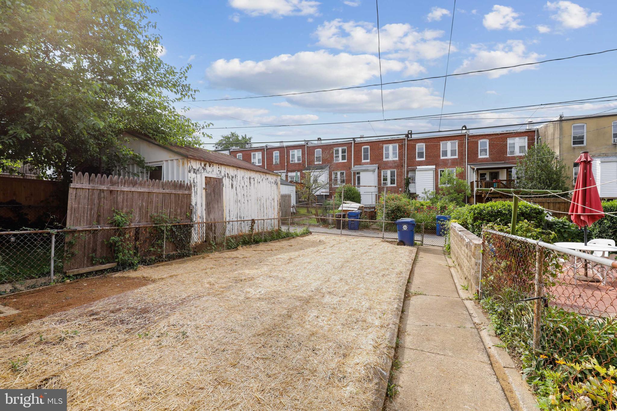 MEDFIELD - Residential Lease