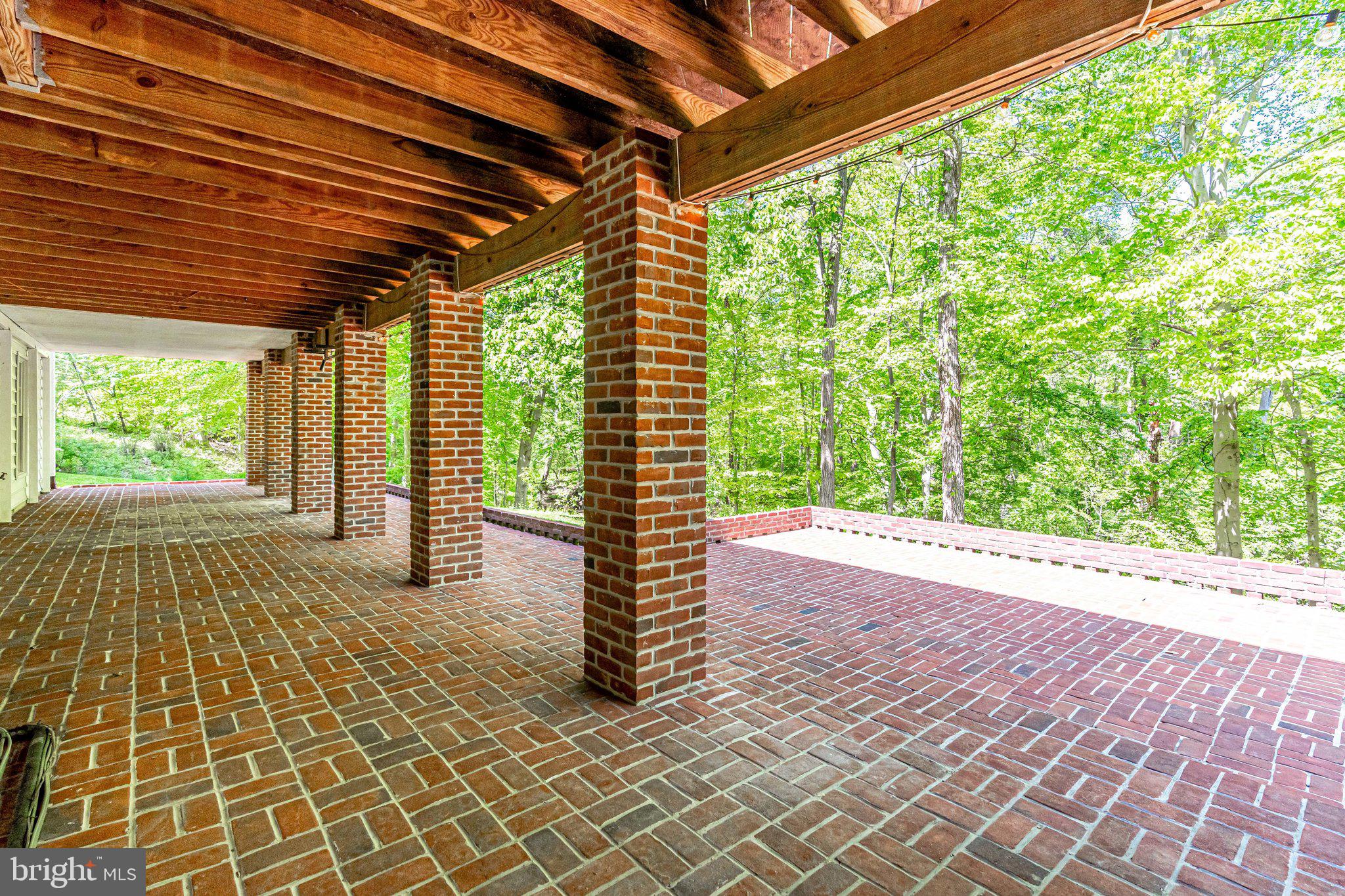 LAURELWOOD - Residential