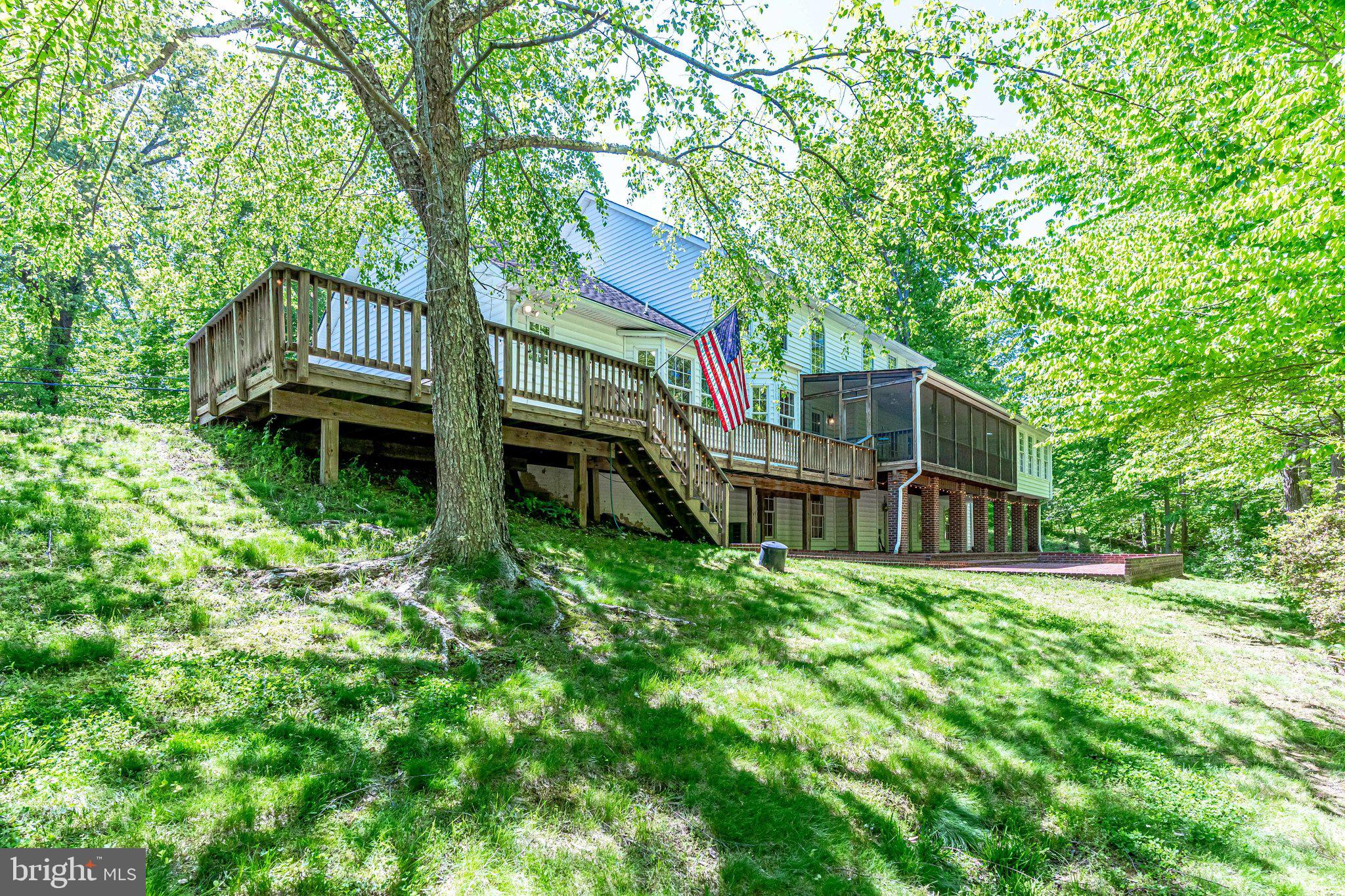 LAURELWOOD - Residential