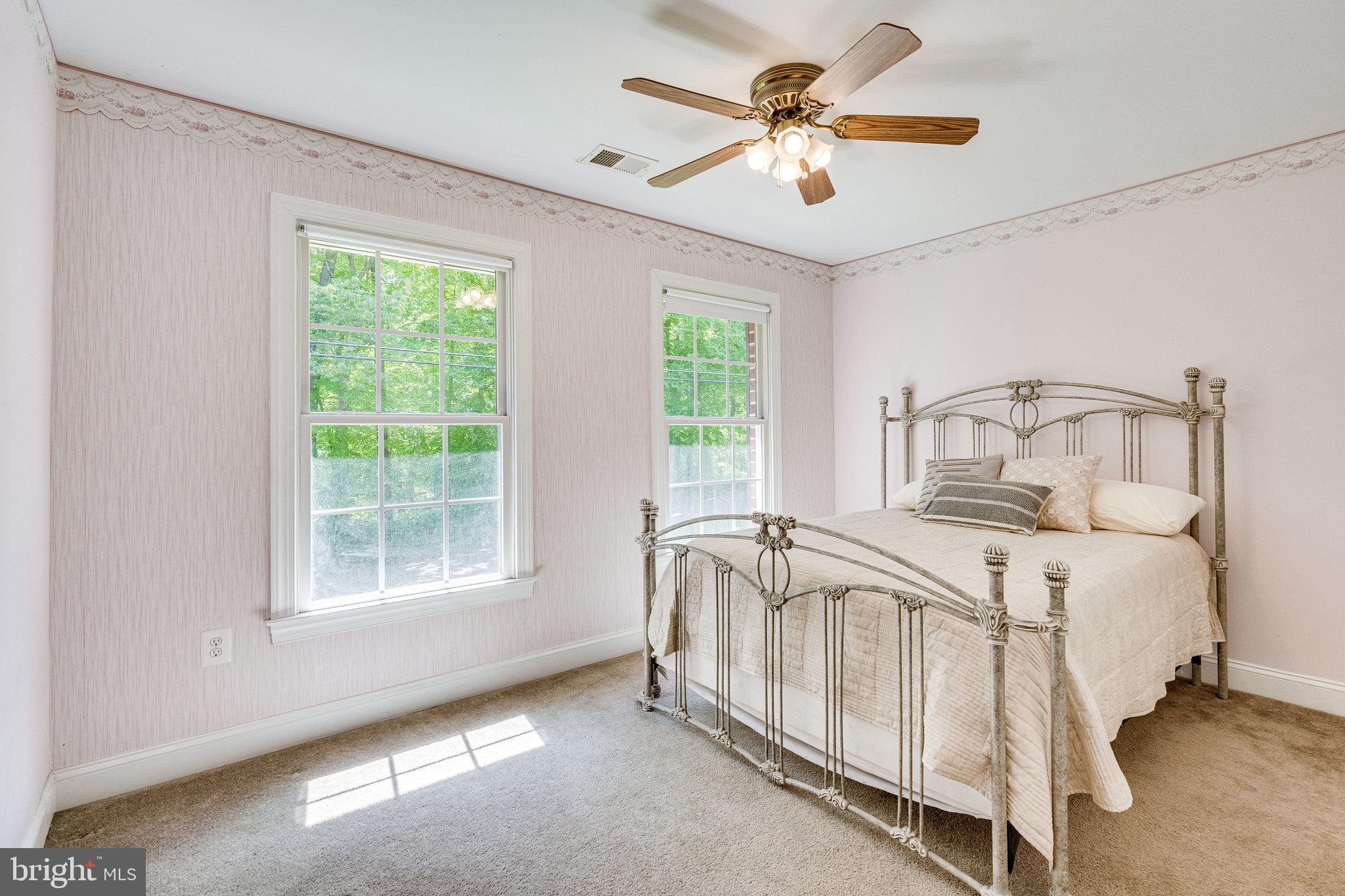 LAURELWOOD - Residential