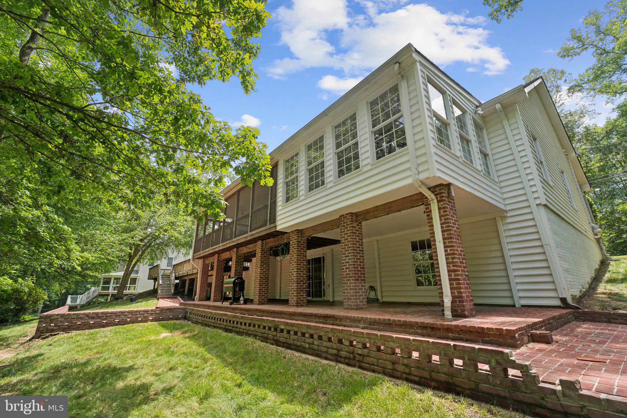 LAURELWOOD - Residential