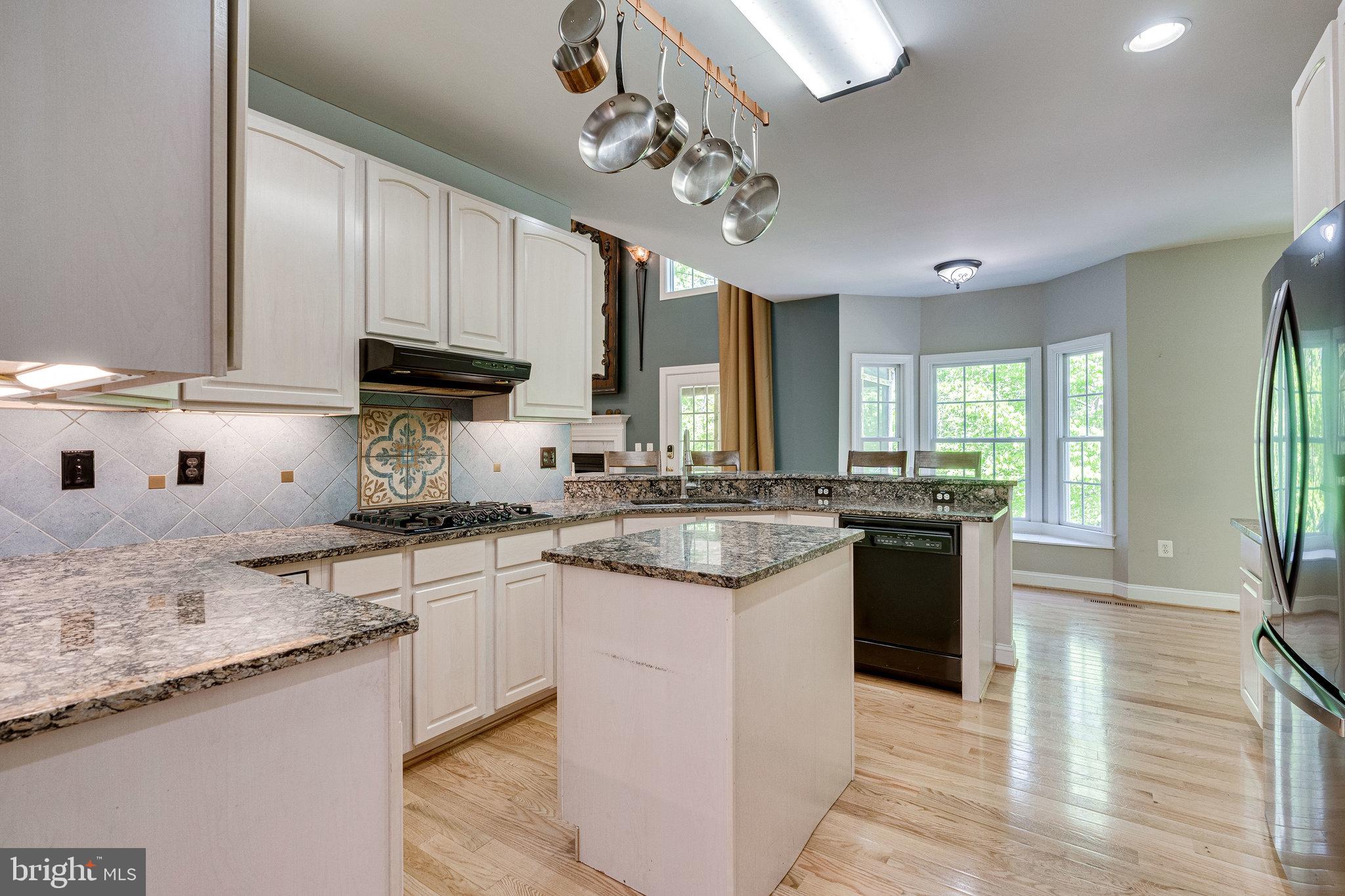 LAURELWOOD - Residential