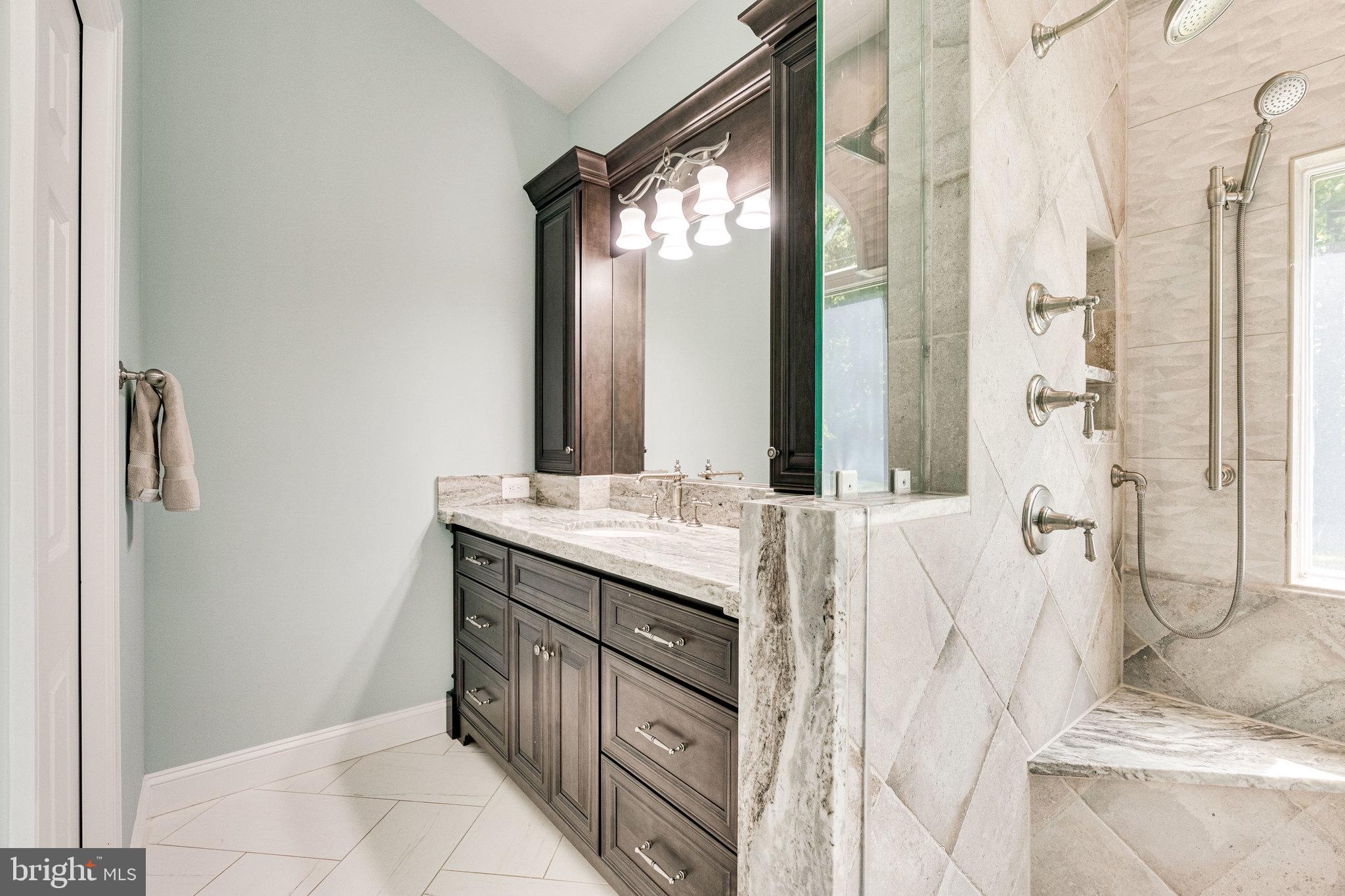 LAURELWOOD - Residential