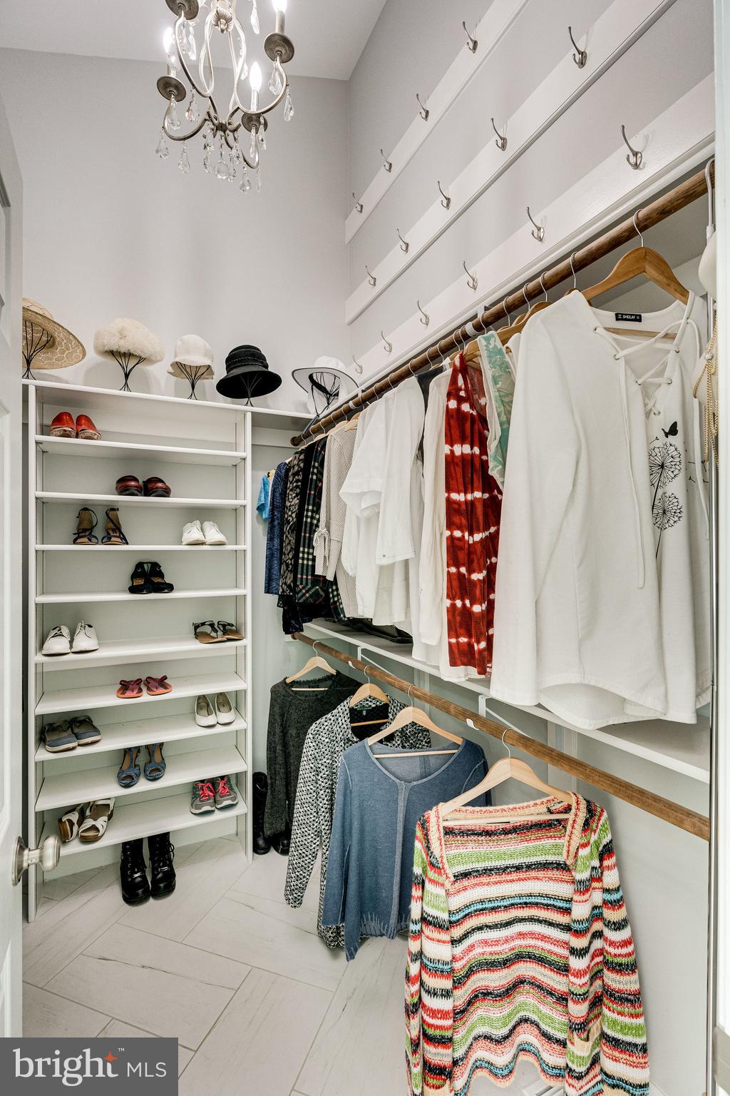 LAURELWOOD - Residential